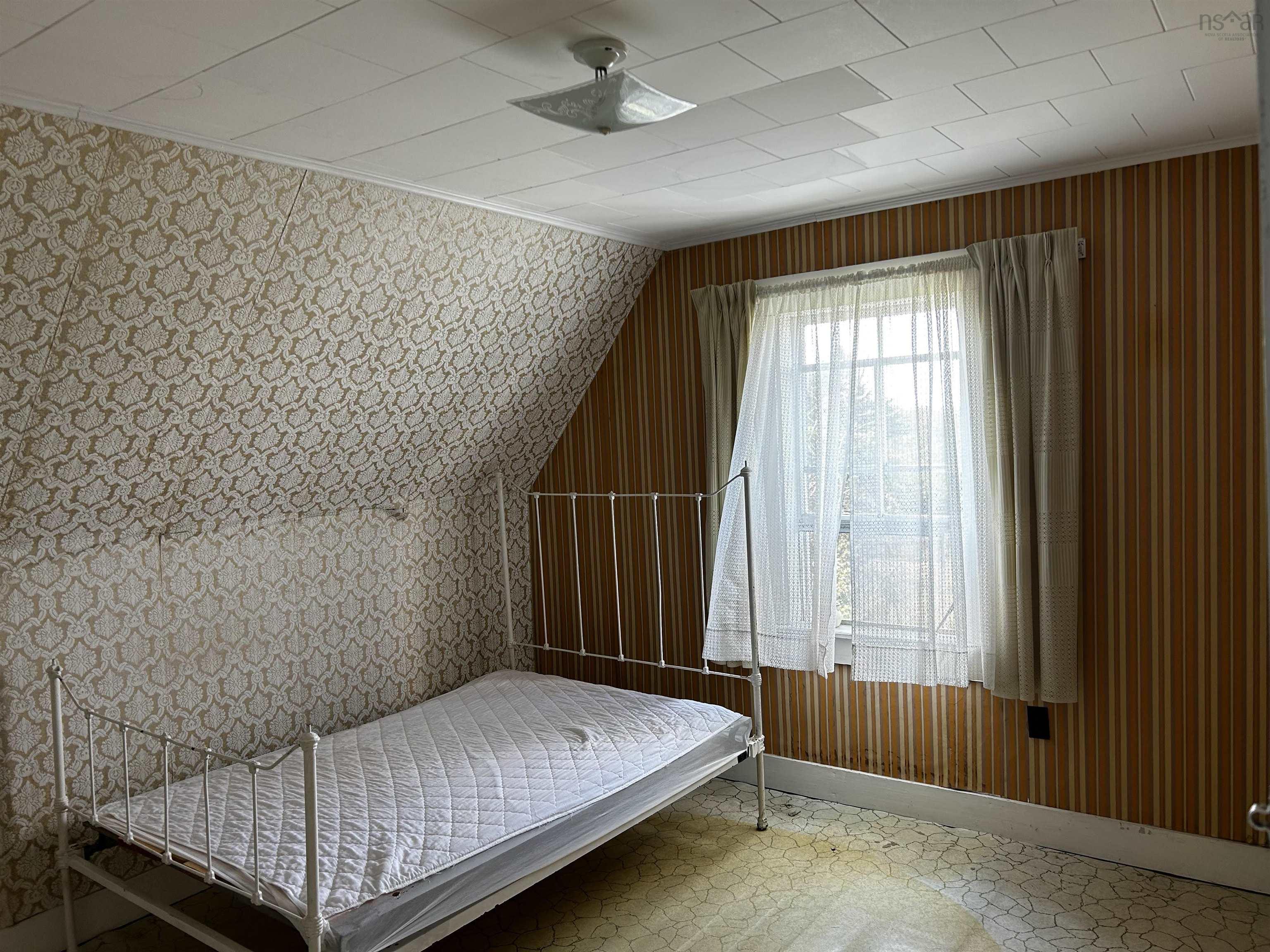 $199,900.00: 36 Lent Road, Weymouth North