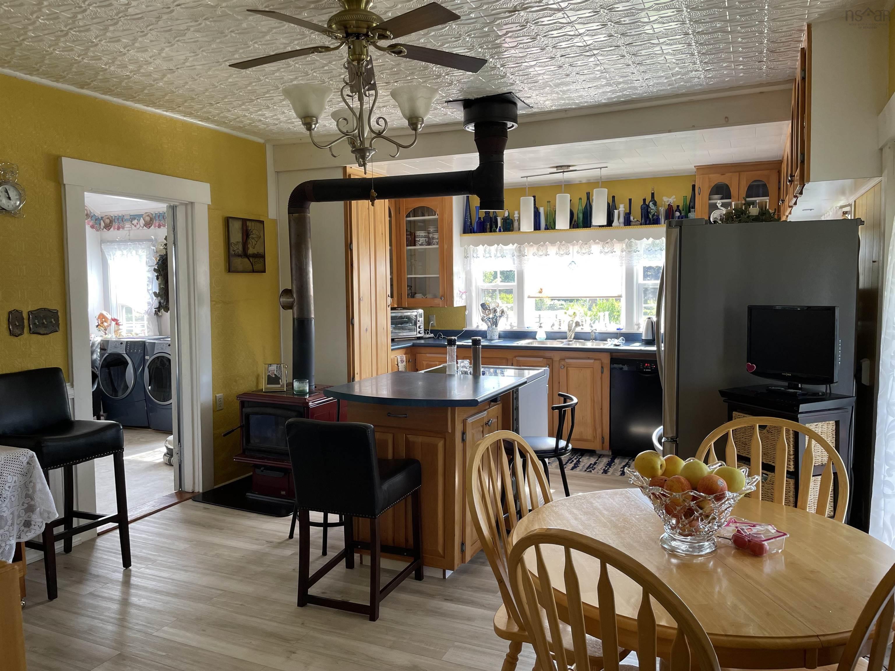 $549,900.00: 550 Lower Branch Road, Lower Branch