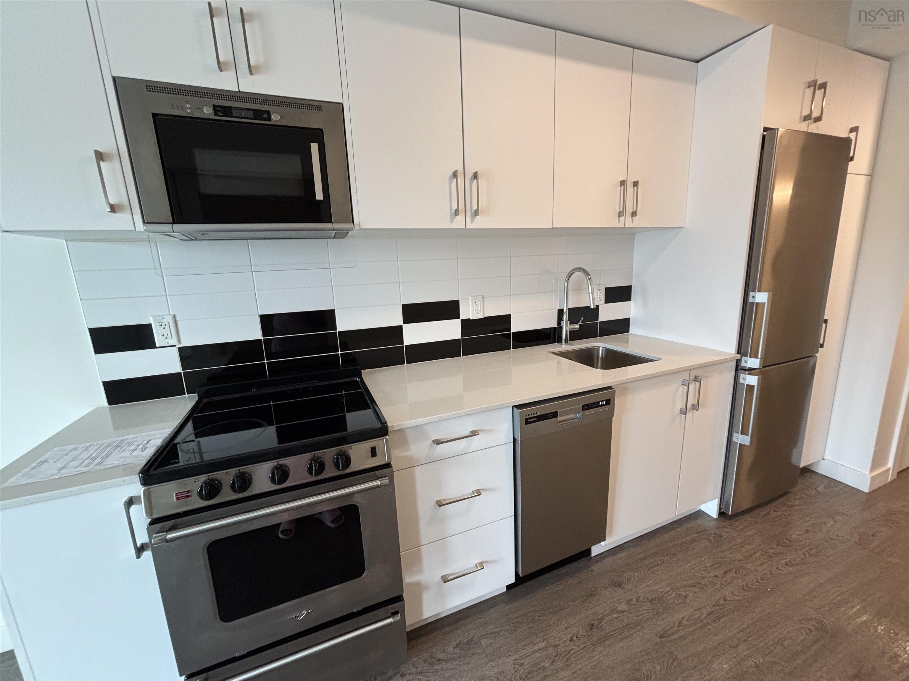 $399,900.00: 504 5684 West Street, Halifax