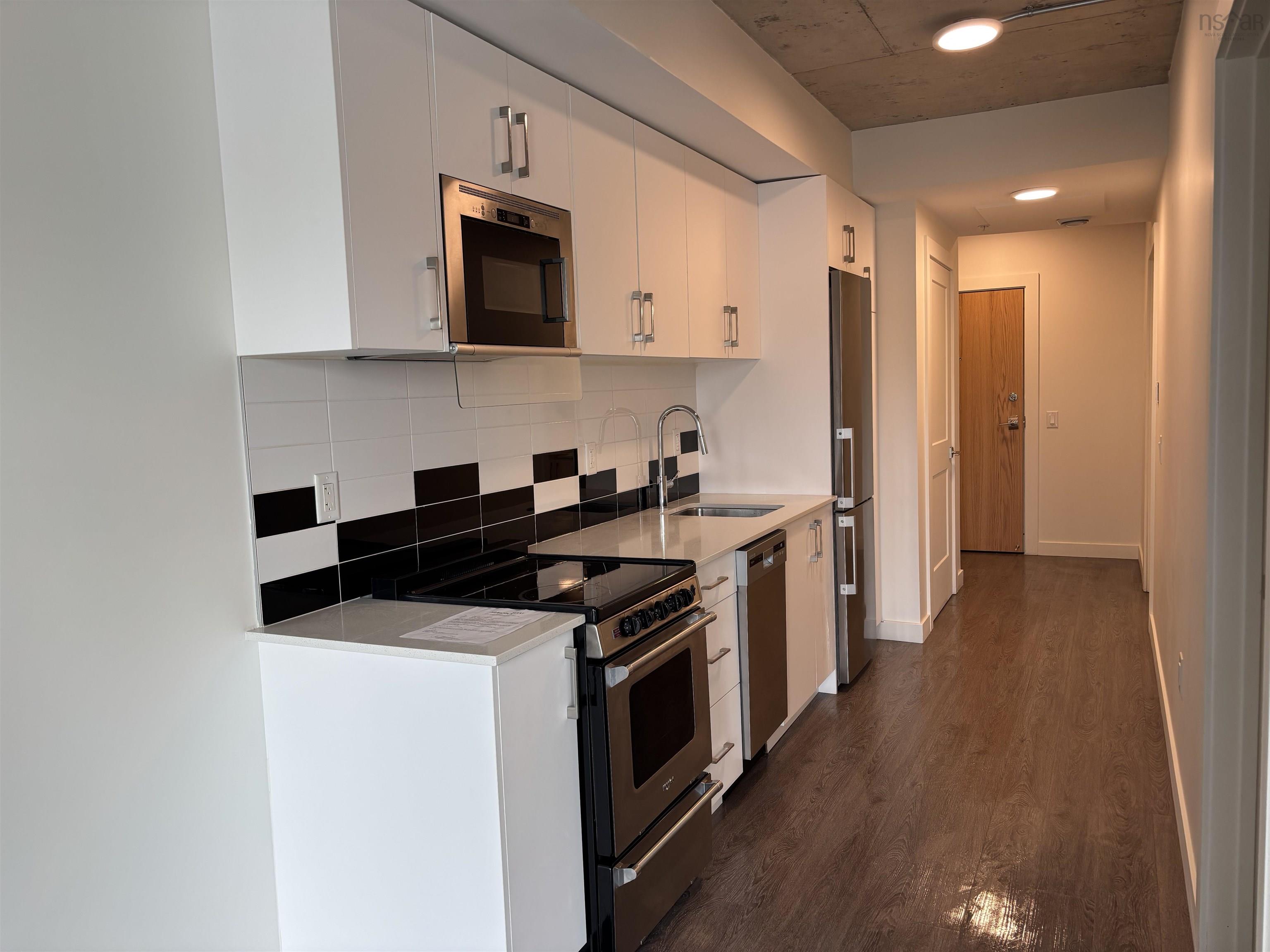 $399,900.00: 504 5684 West Street, Halifax