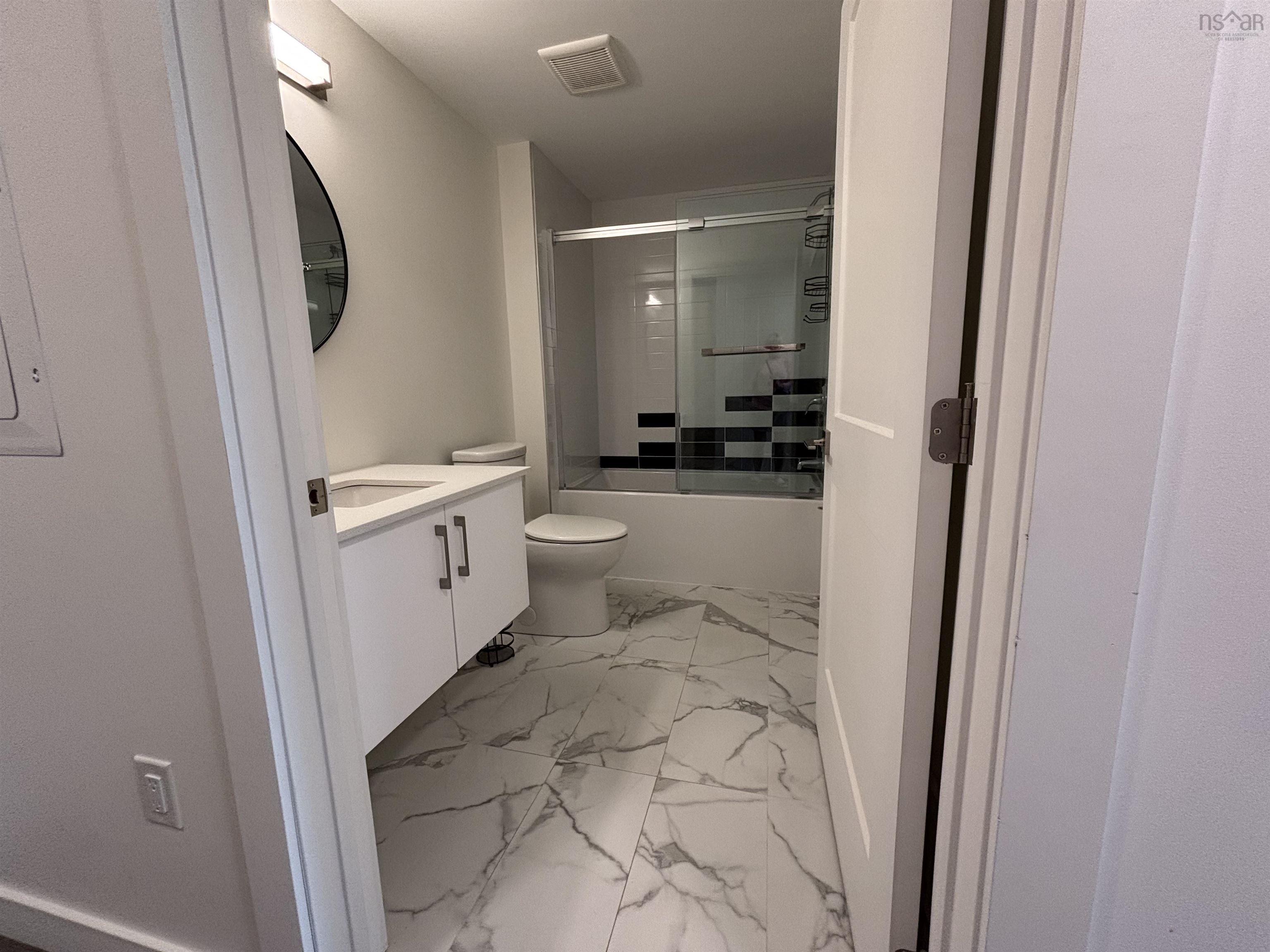 $399,900.00: 504 5684 West Street, Halifax