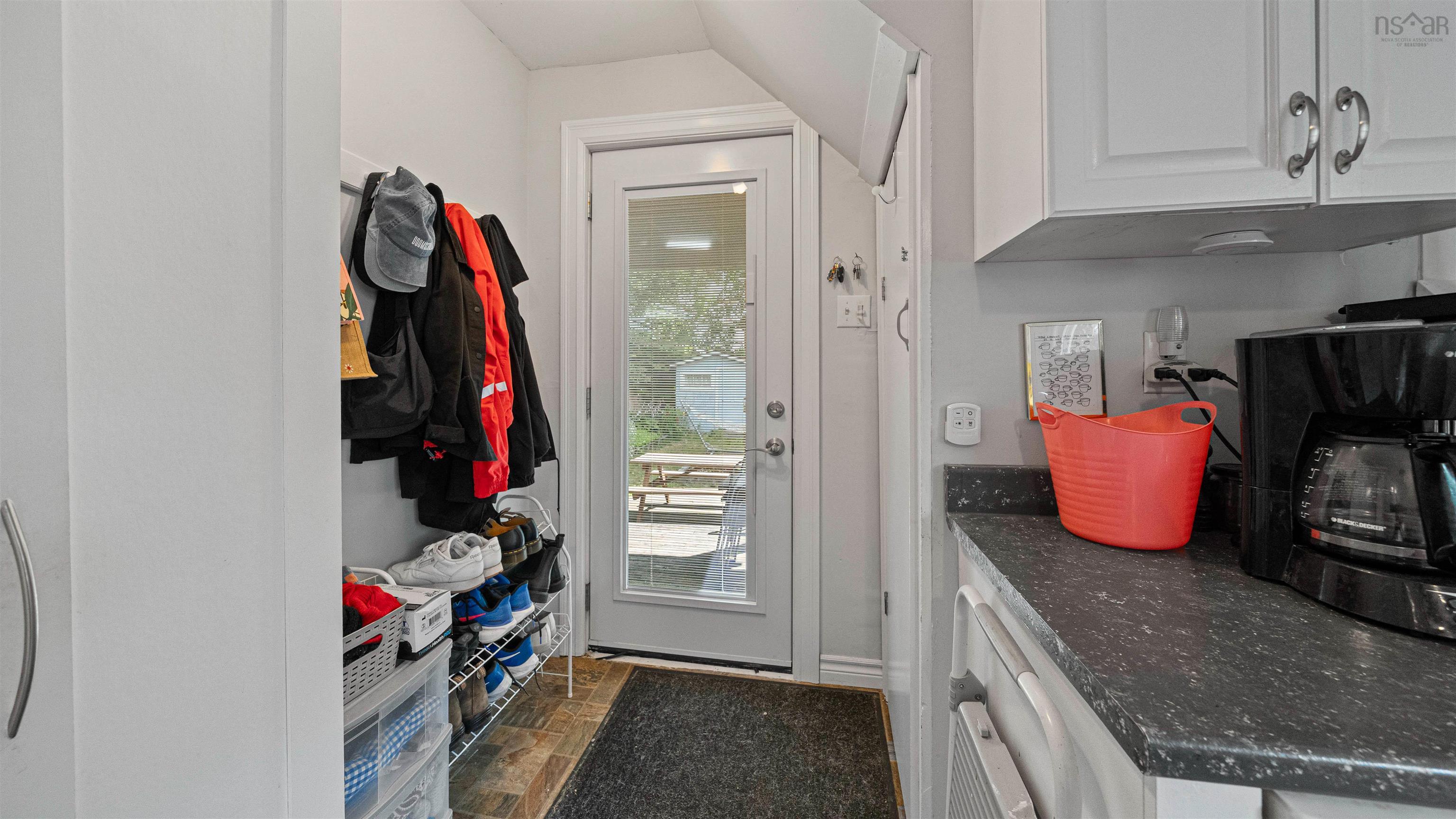 $399,900.00: 27 Brookside Avenue, Dartmouth