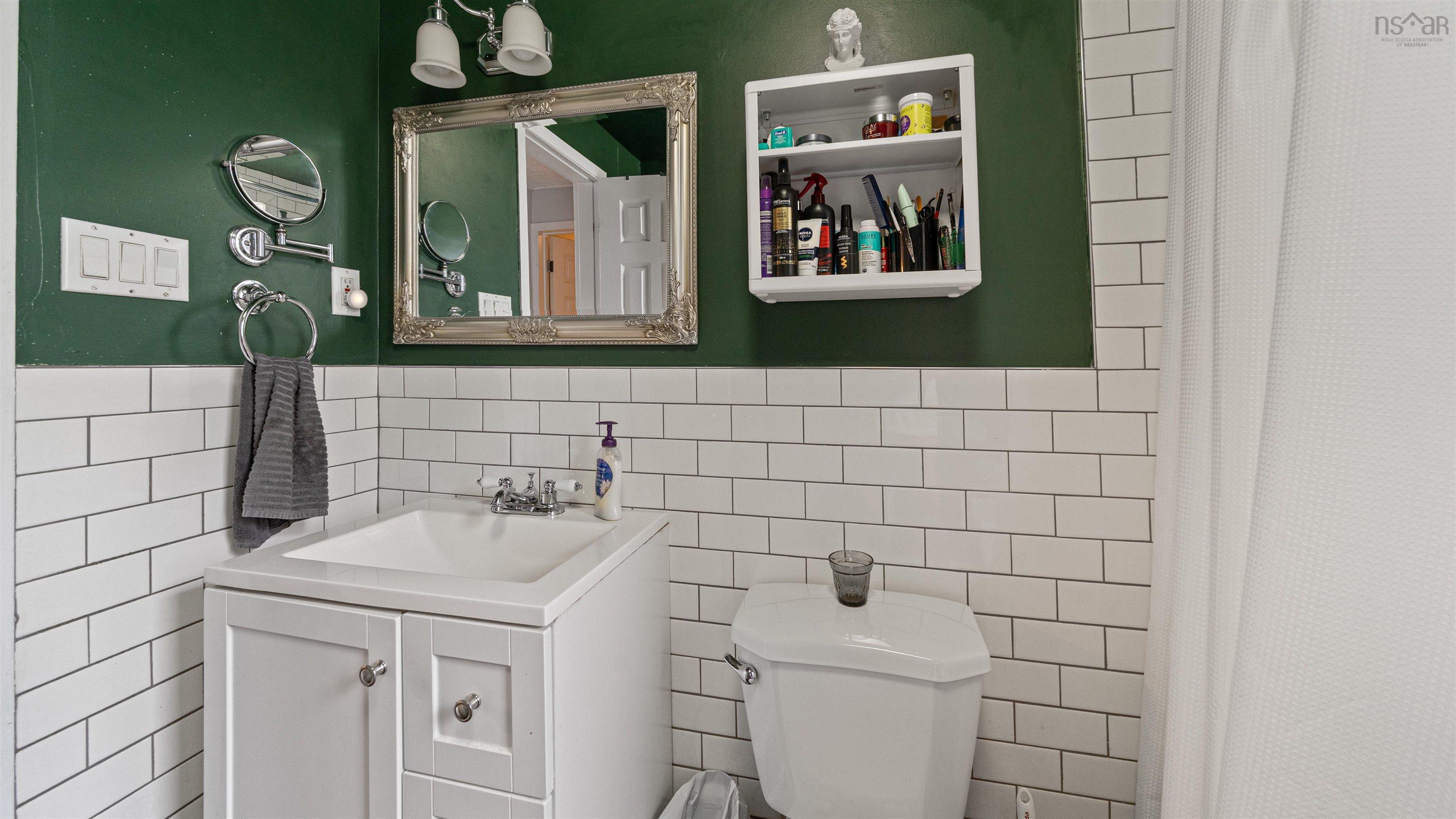 $399,900.00: 27 Brookside Avenue, Dartmouth