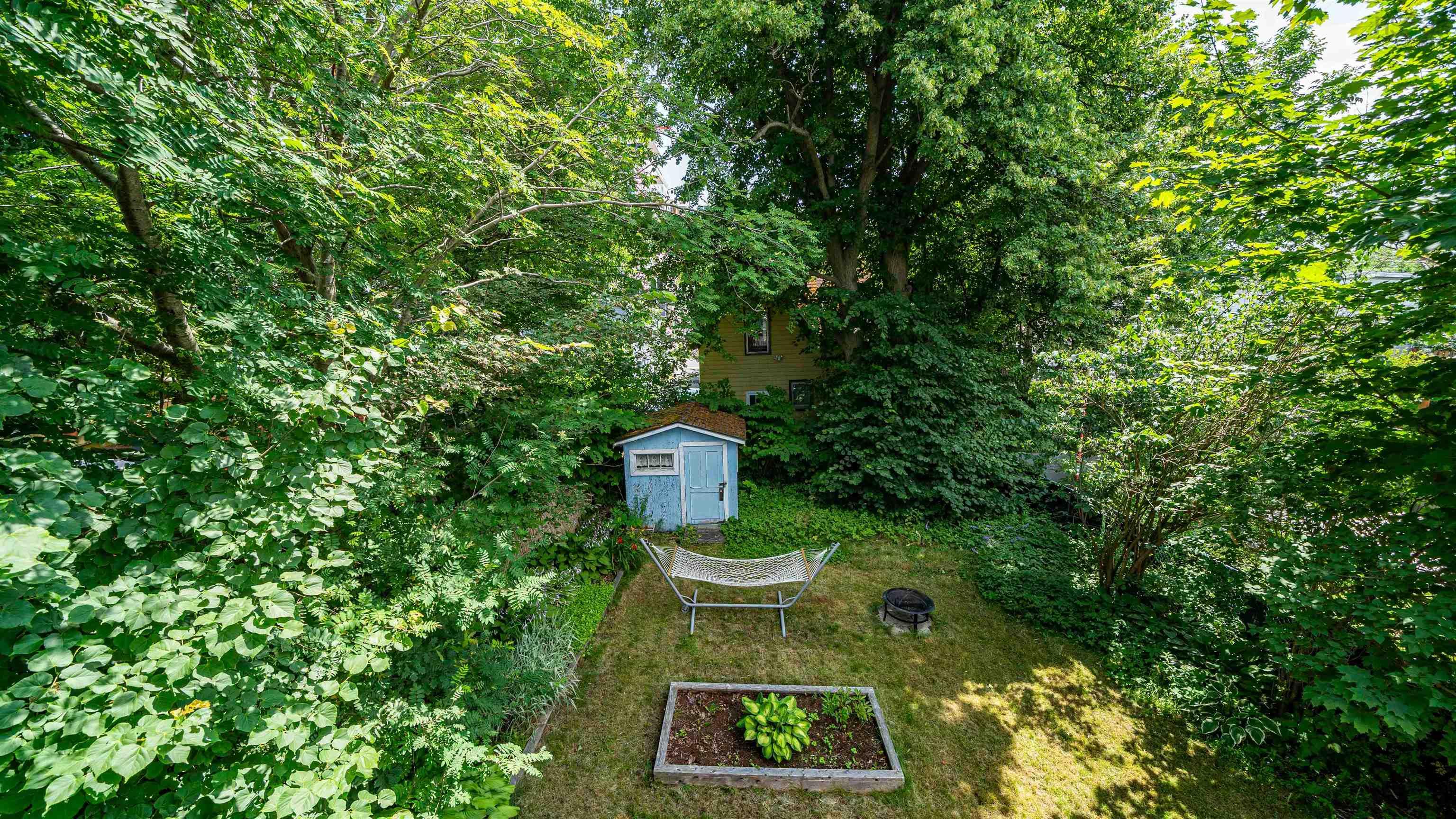 $399,900.00: 27 Brookside Avenue, Dartmouth