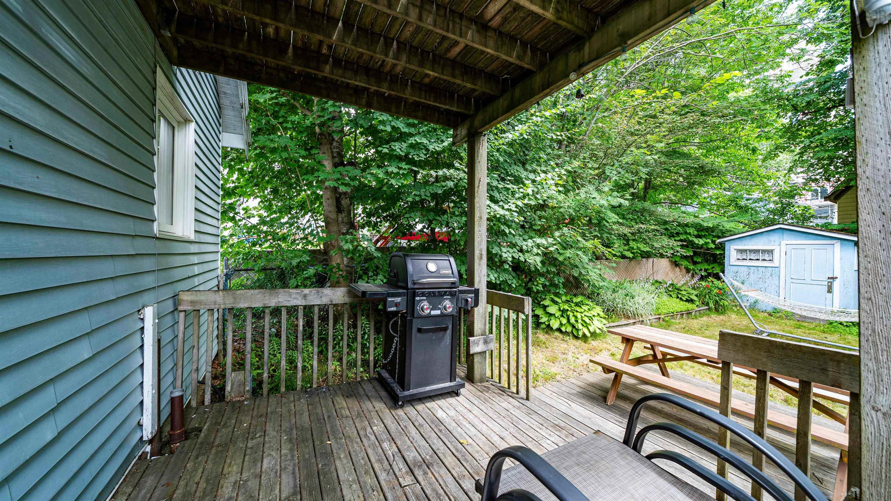 $399,900.00: 27 Brookside Avenue, Dartmouth