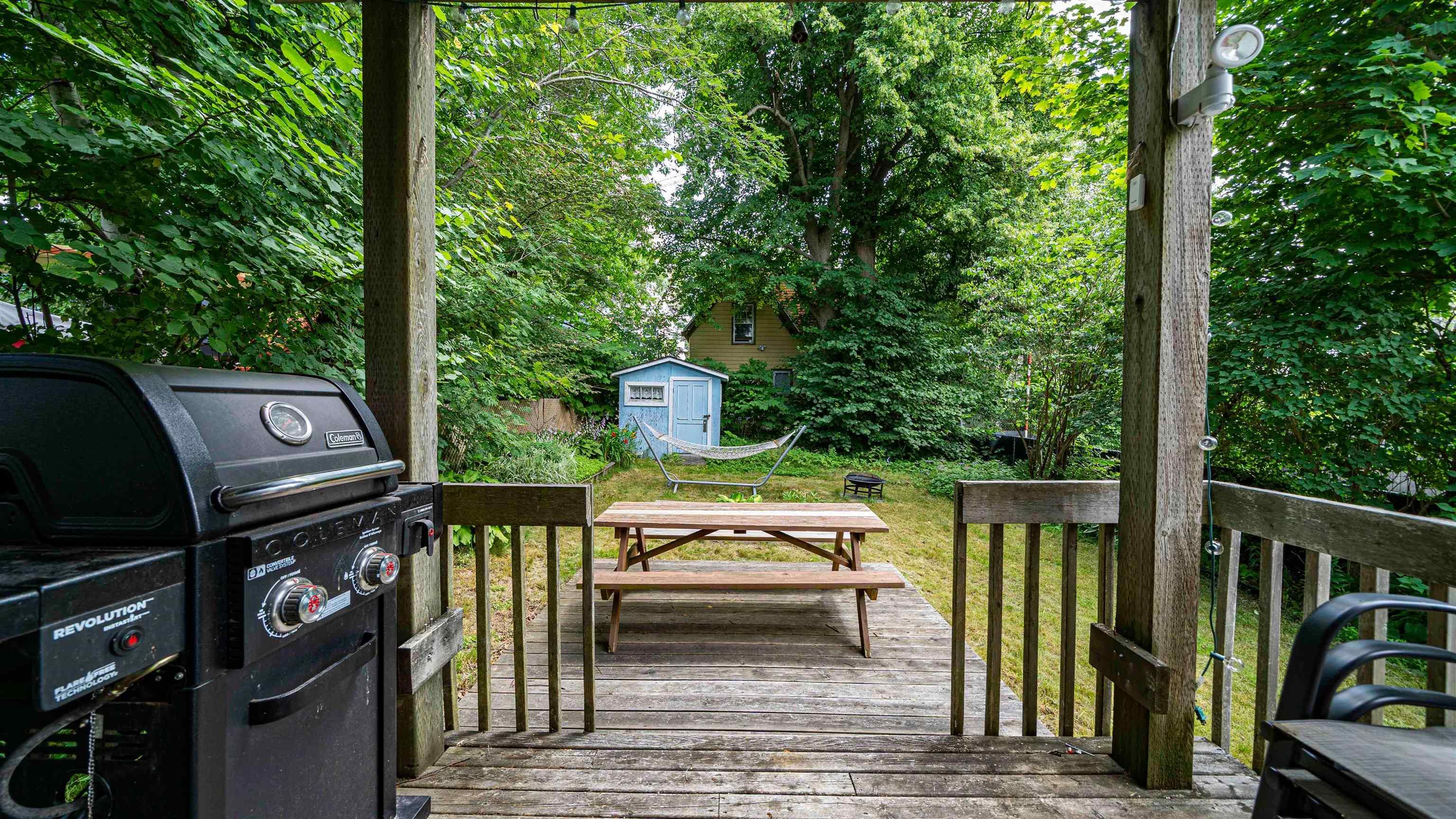 $399,900.00: 27 Brookside Avenue, Dartmouth