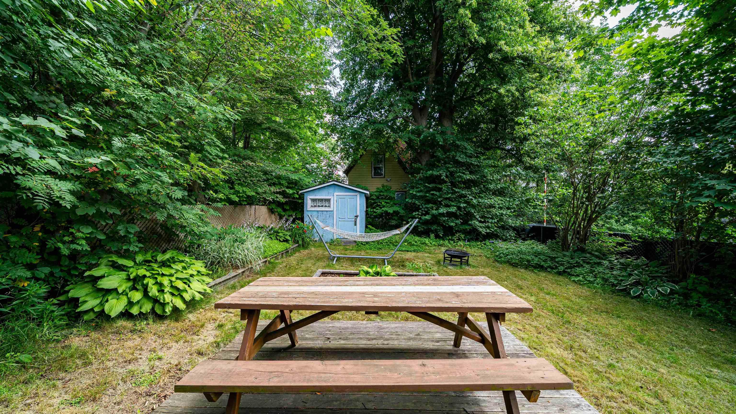 $399,900.00: 27 Brookside Avenue, Dartmouth