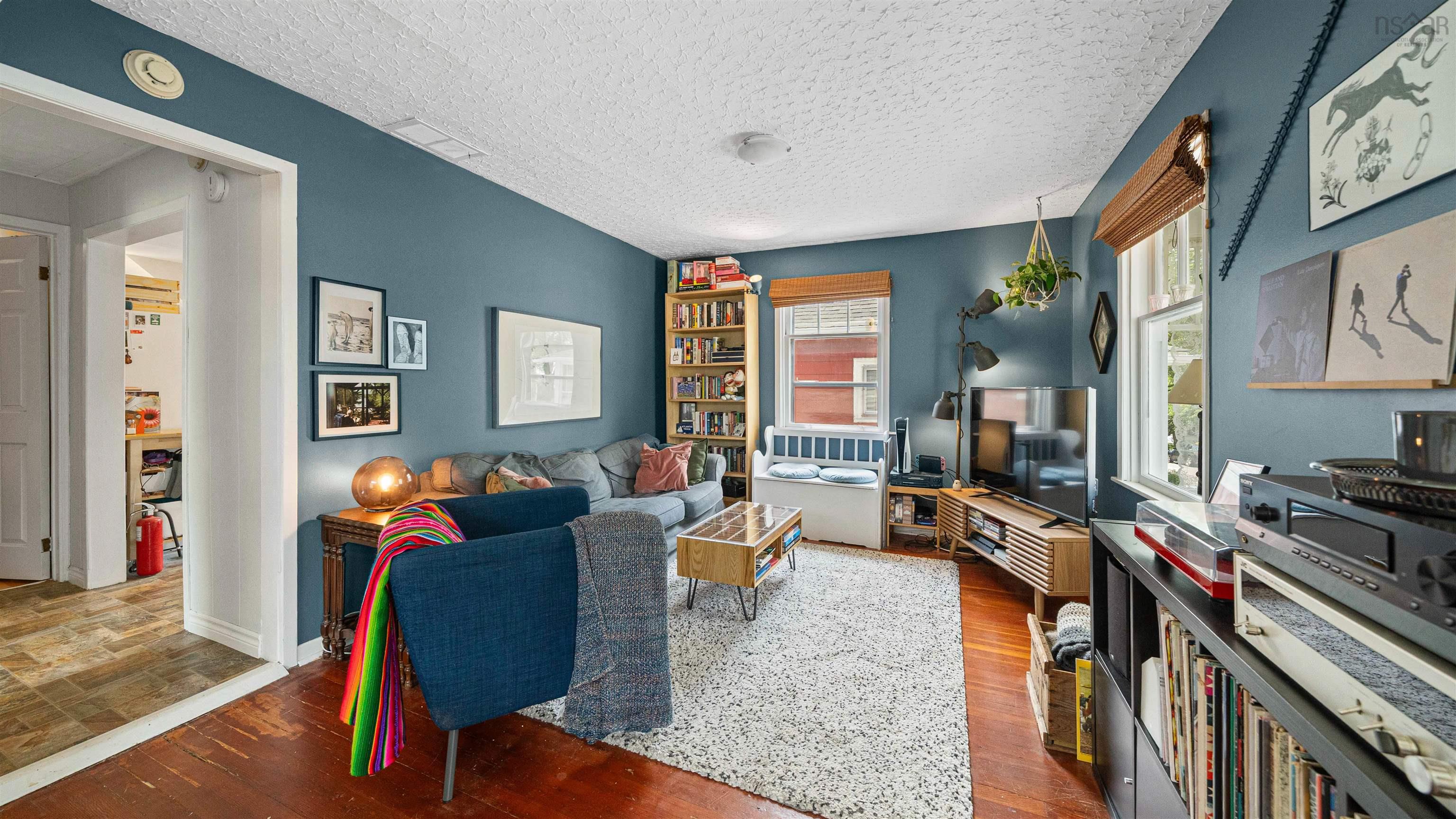 $399,900.00: 27 Brookside Avenue, Dartmouth