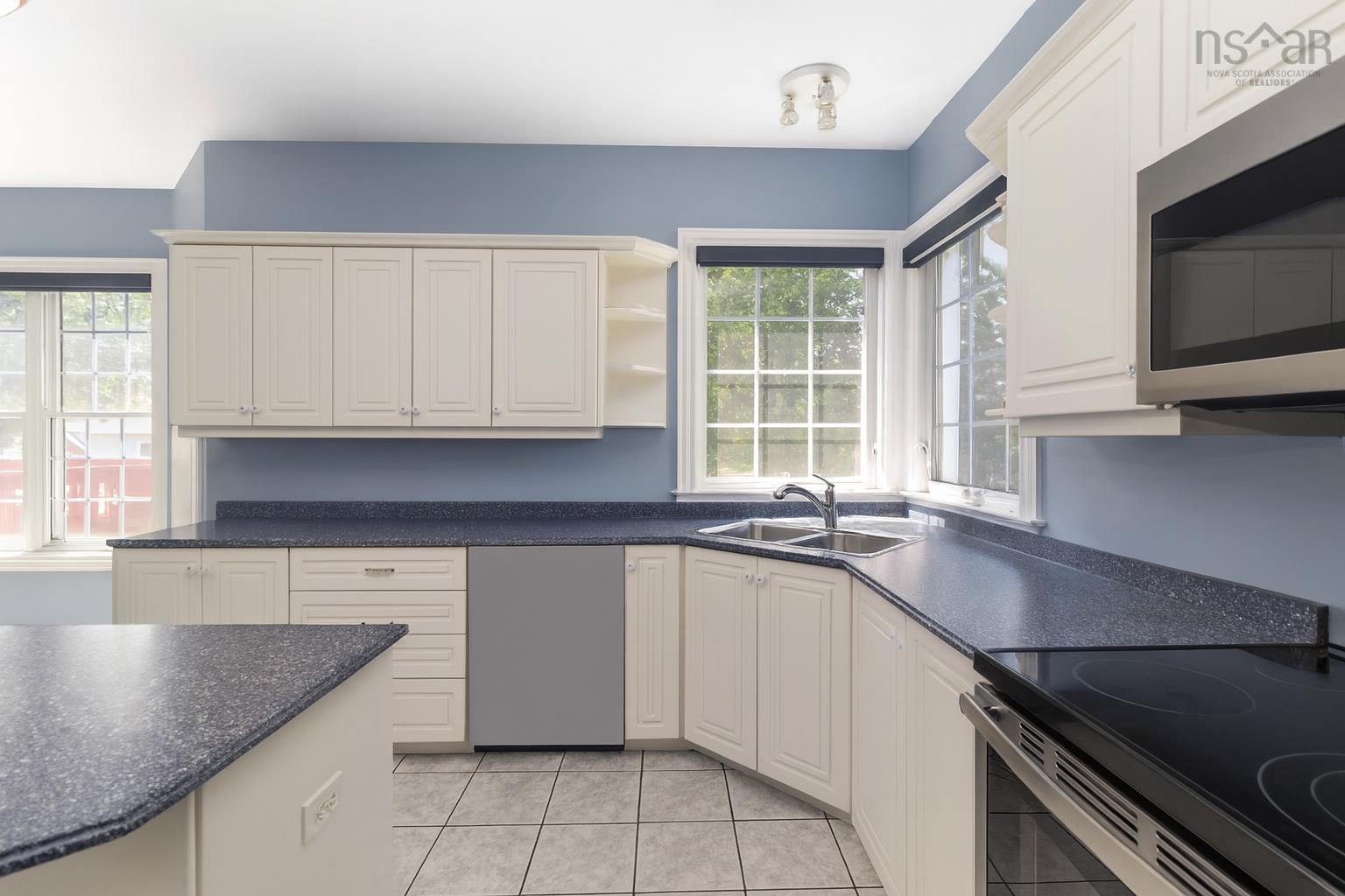 $989,900.00: 12 Kingsley Close, Halifax