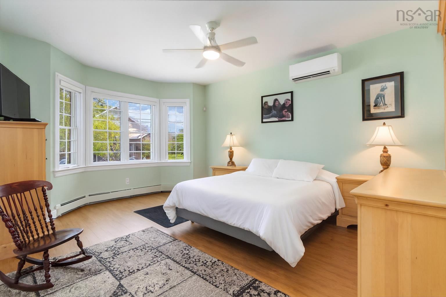 $989,900.00: 12 Kingsley Close, Halifax