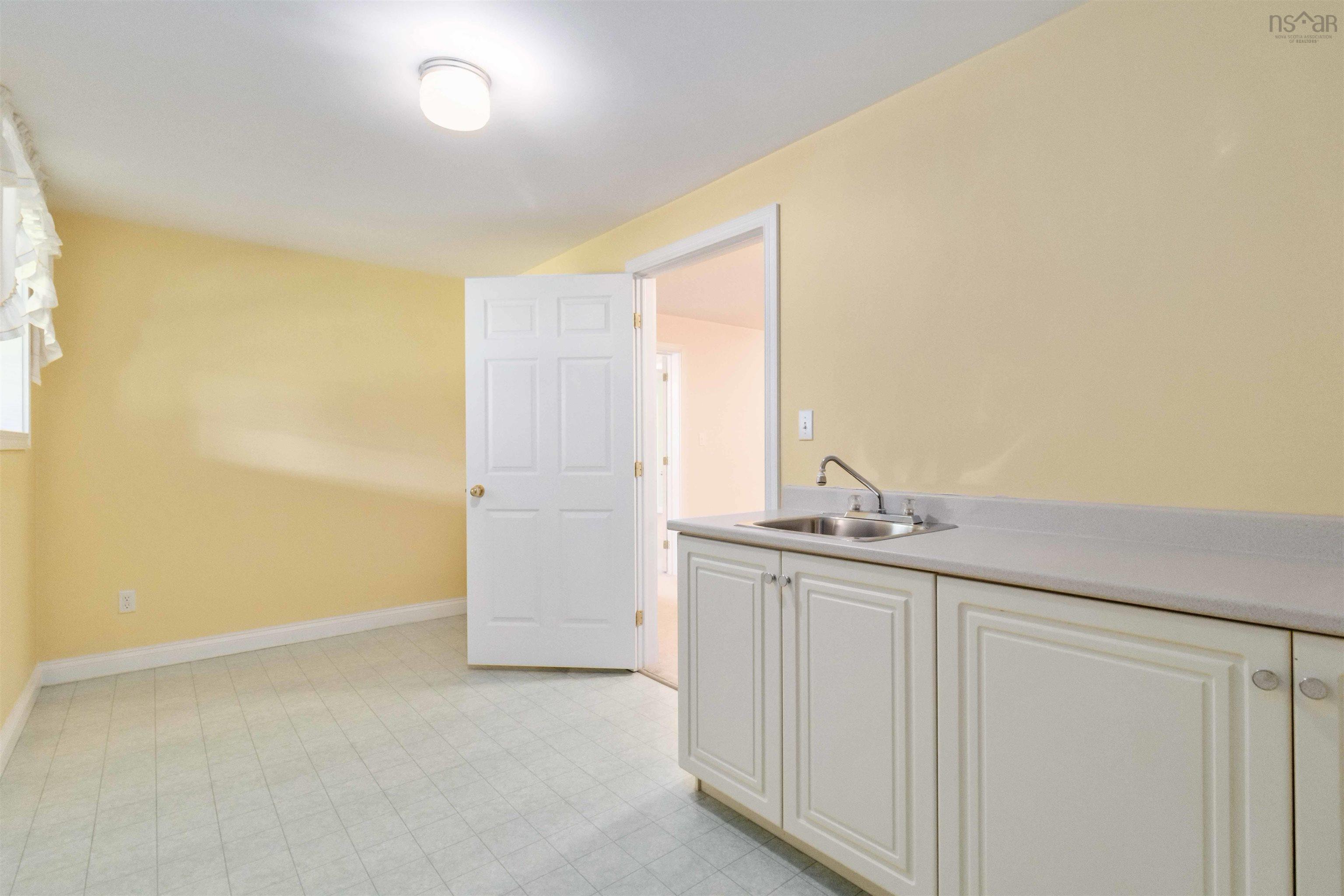 $989,900.00: 12 Kingsley Close, Halifax