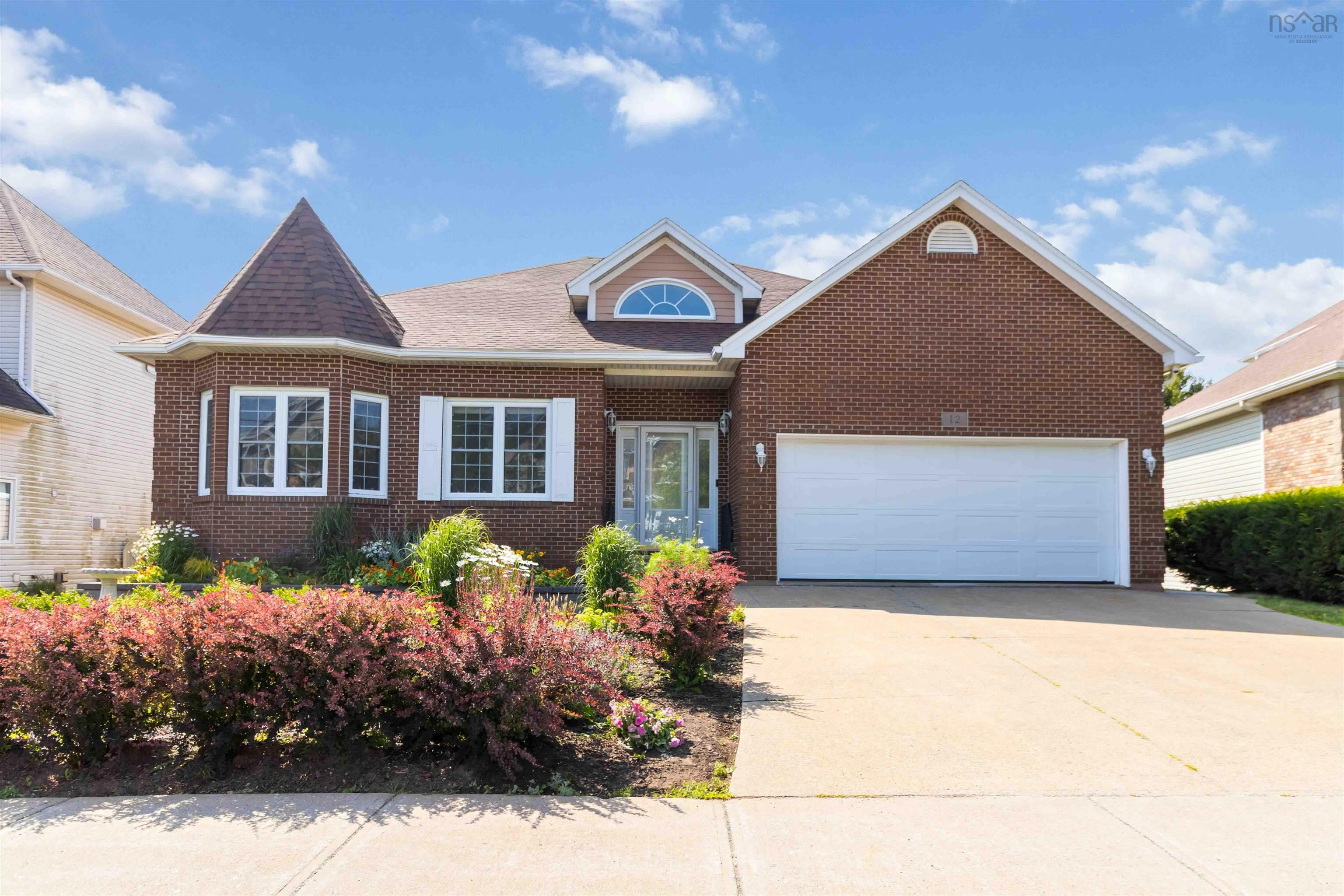 $989,900.00: 12 Kingsley Close, Halifax