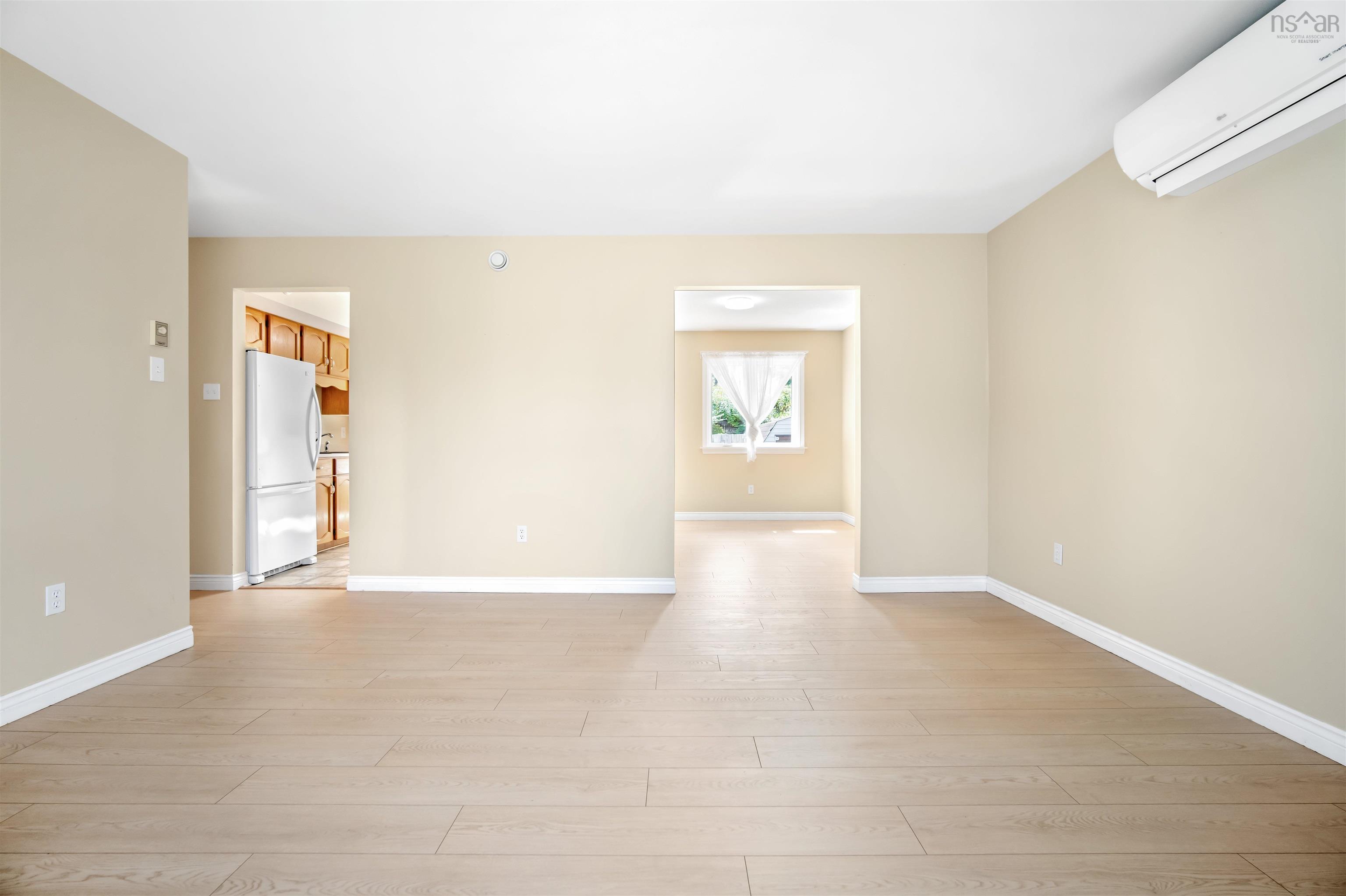 $549,900.00: 10 Joaquina Crt, Dartmouth