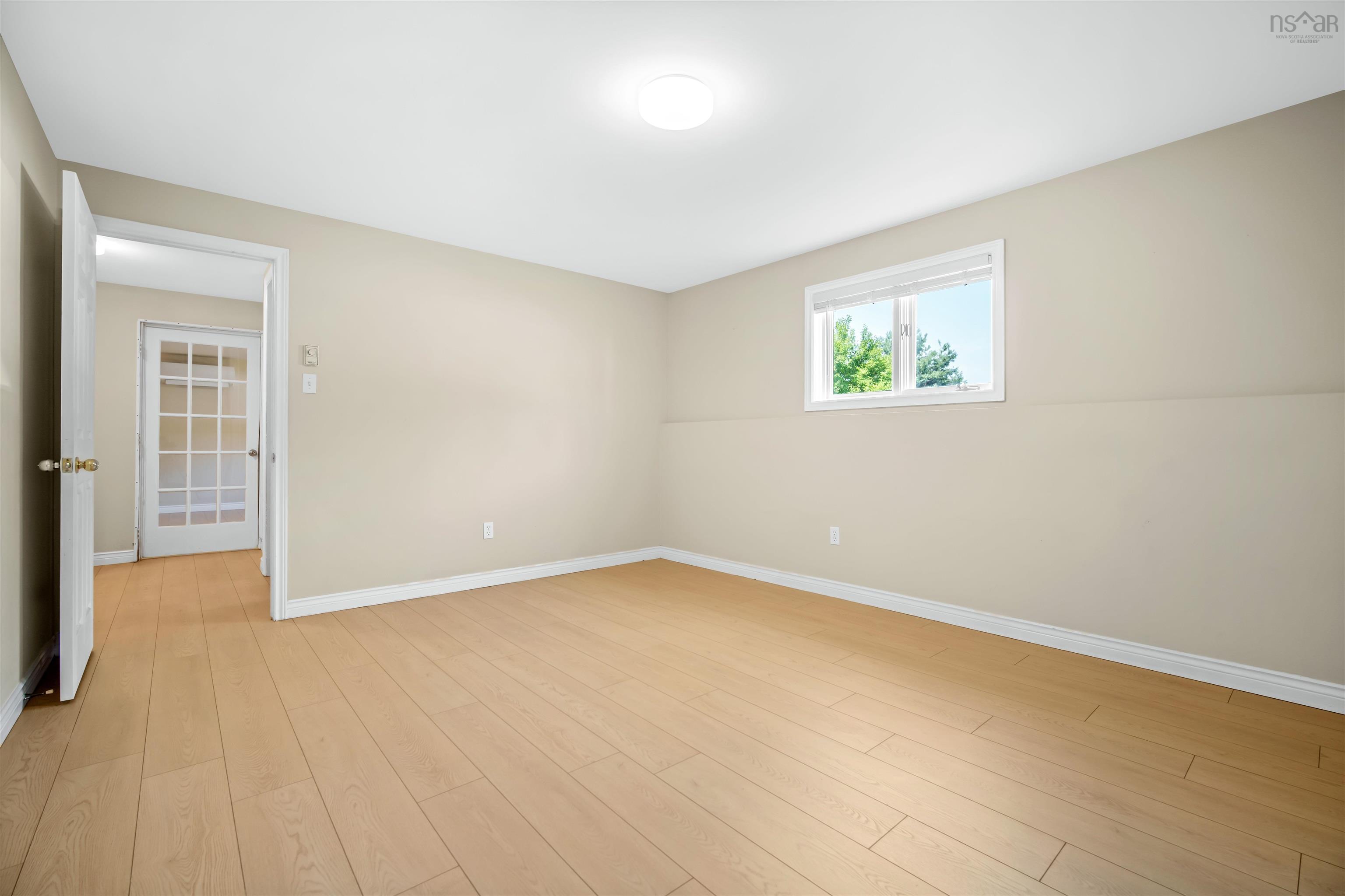 $549,900.00: 10 Joaquina Crt, Dartmouth