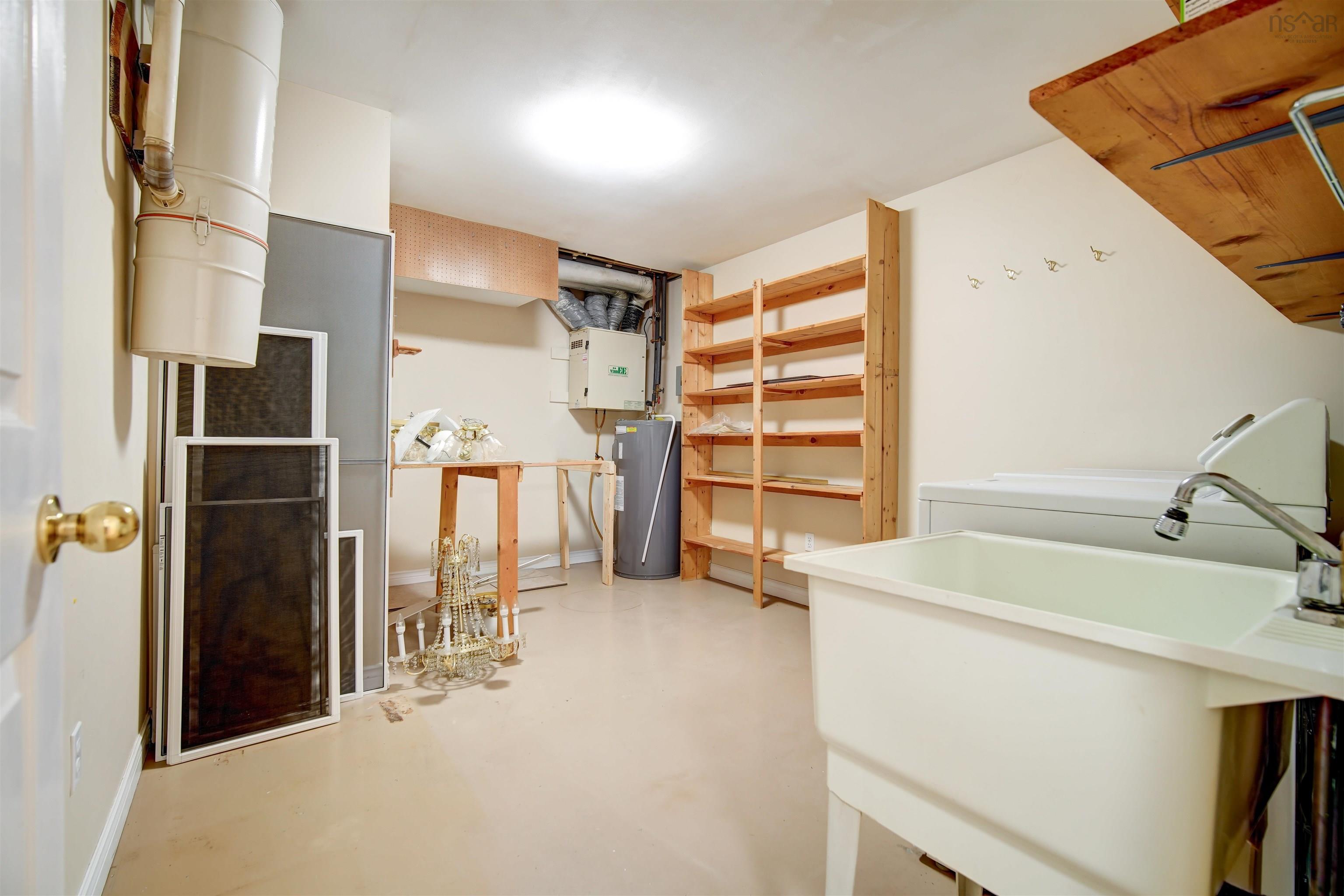 $549,900.00: 10 Joaquina Crt, Dartmouth