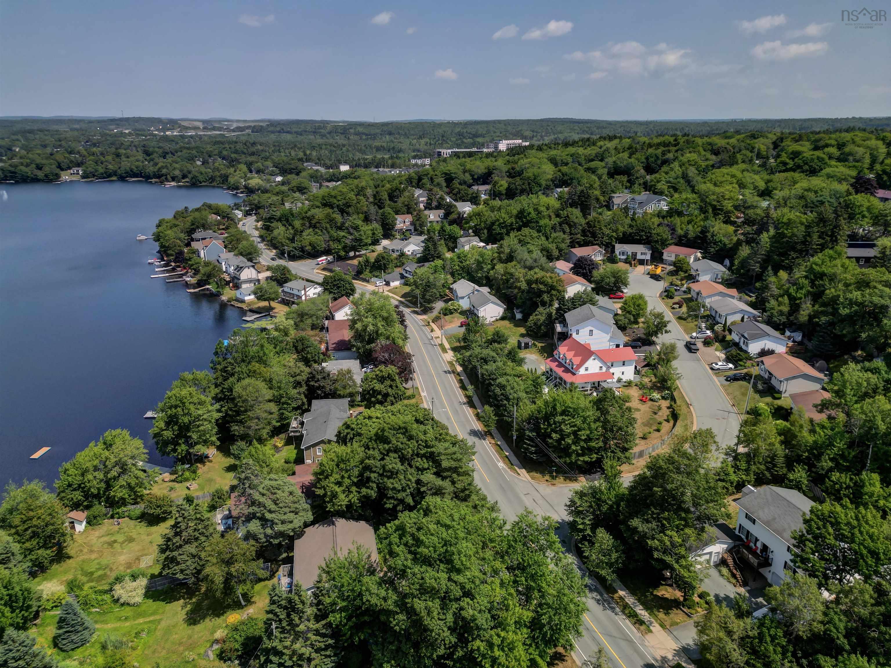 $549,900.00: 10 Joaquina Crt, Dartmouth