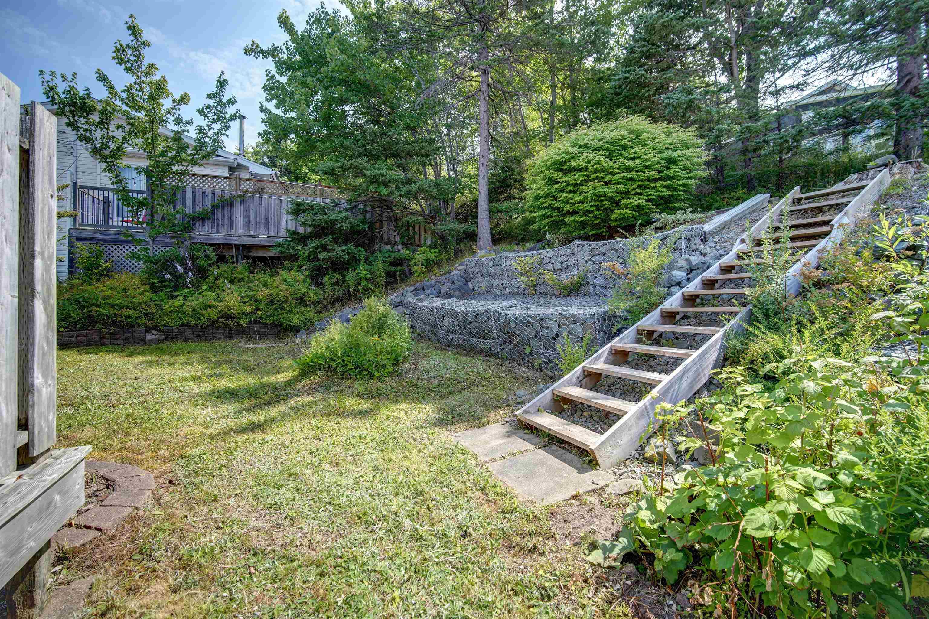 $549,900.00: 10 Joaquina Crt, Dartmouth