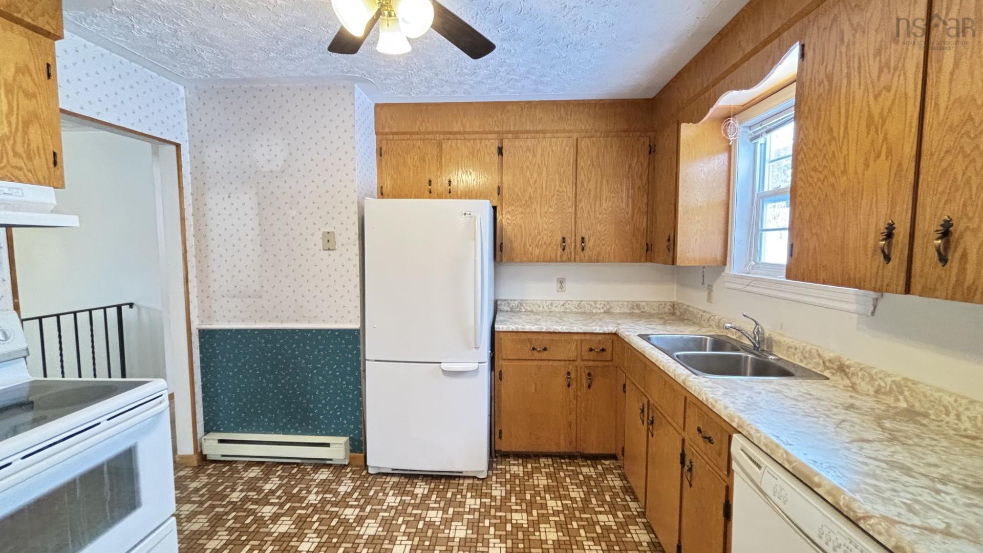 $355,000.00: 82 Highbury Road, New Minas