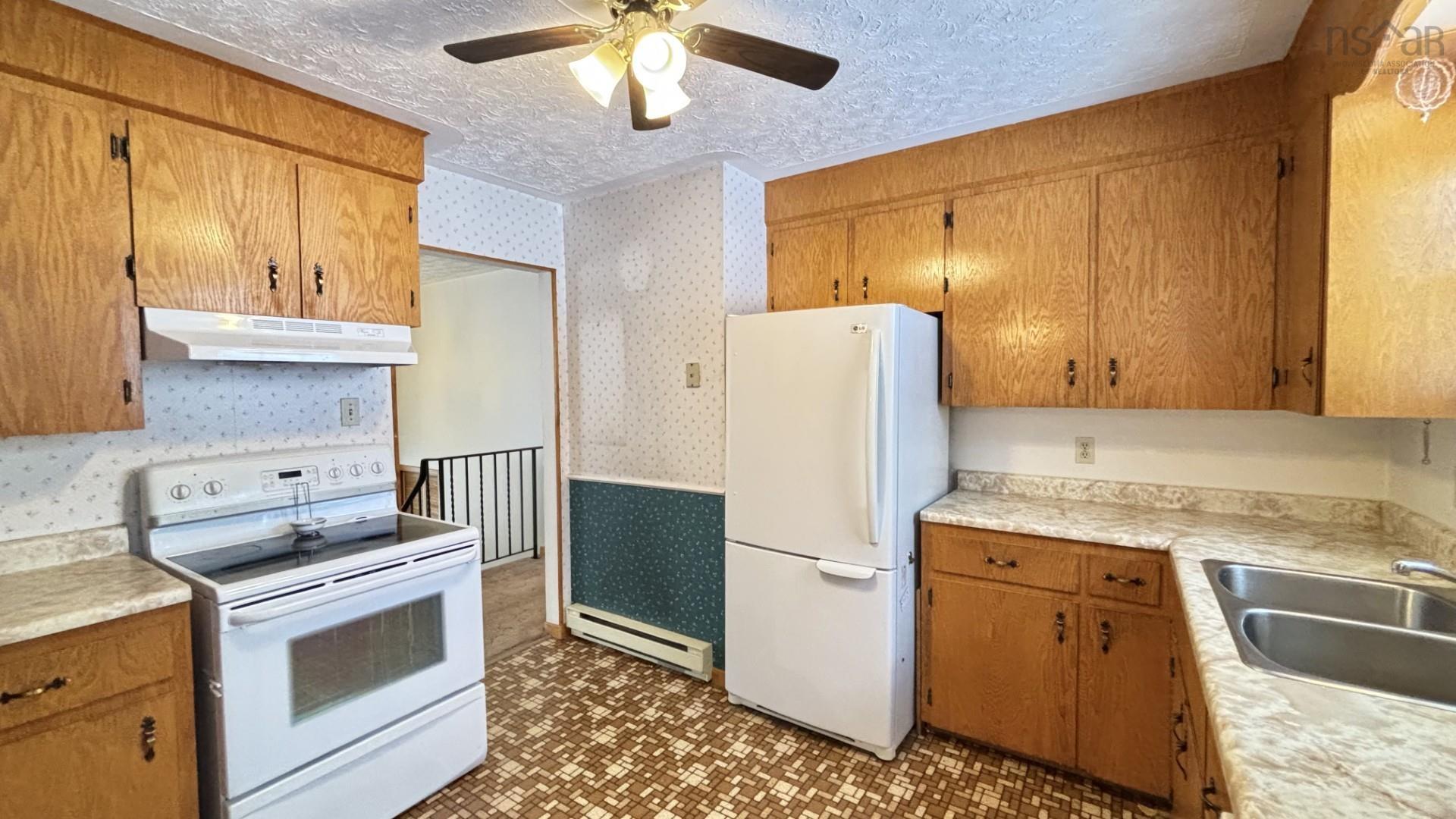 $355,000.00: 82 Highbury Road, New Minas