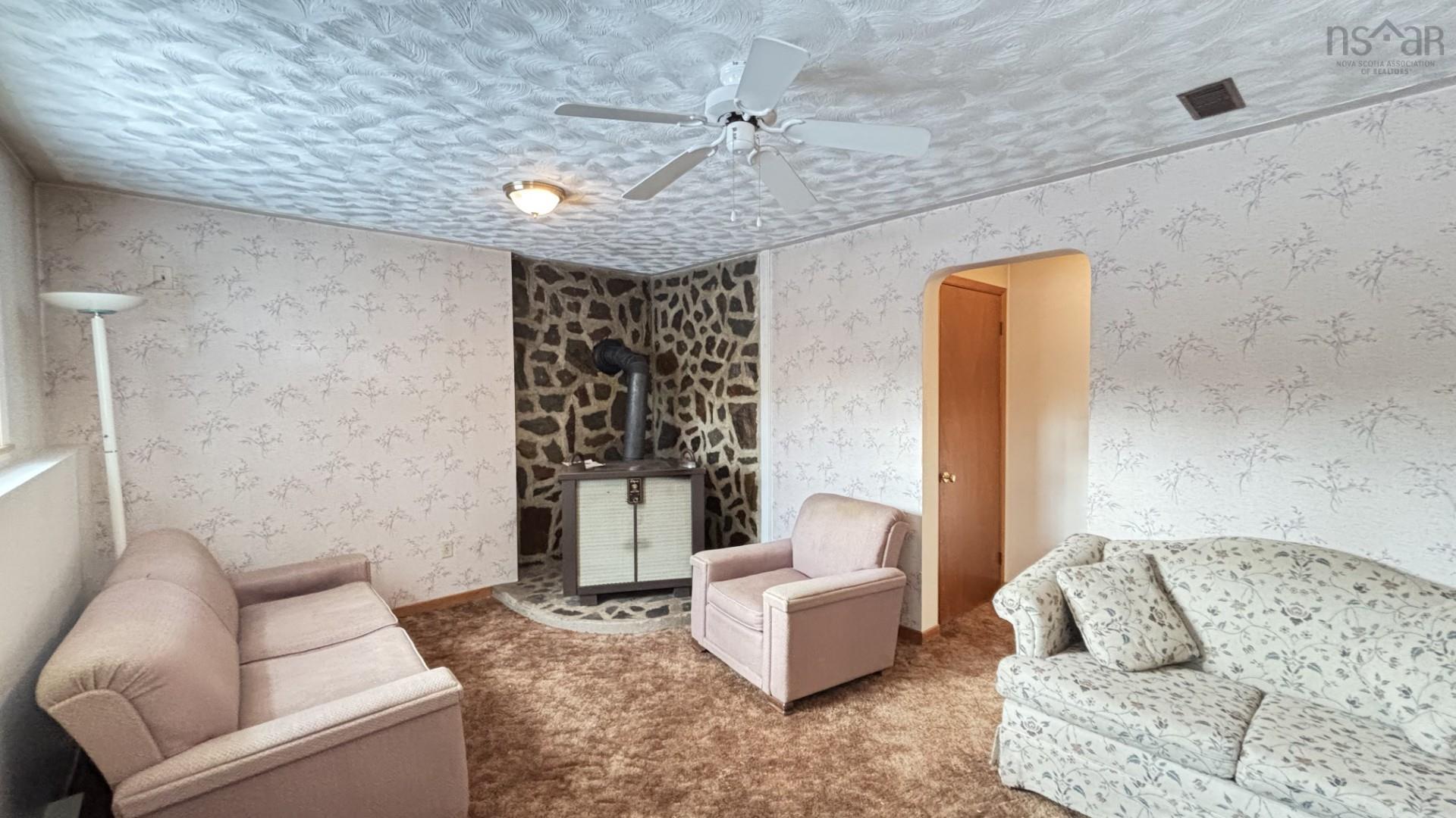 $355,000.00: 82 Highbury Road, New Minas