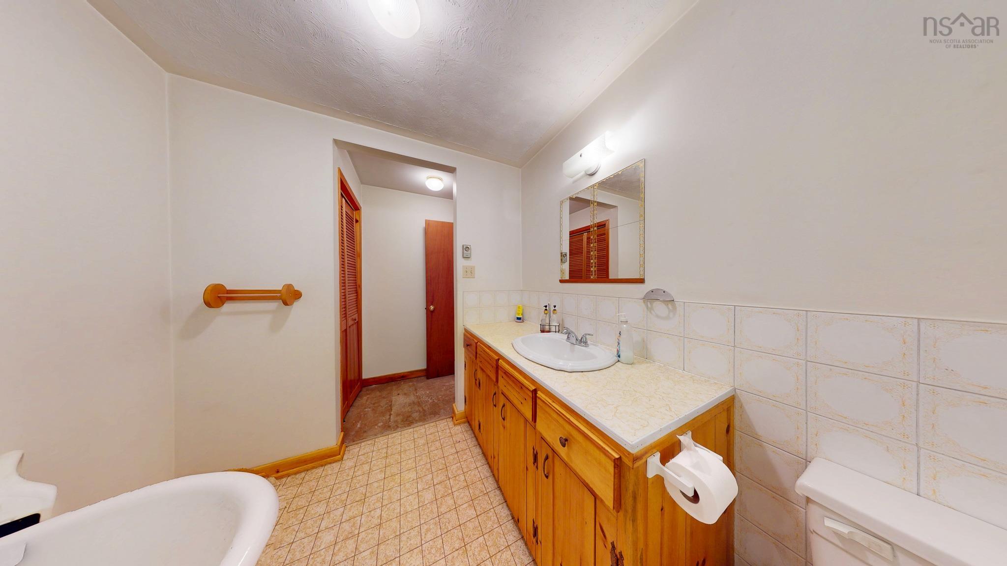 $355,000.00: 82 Highbury Road, New Minas