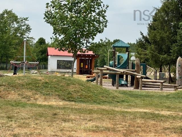 $399,900.00: 21 Asquith Avenue, Stewiacke