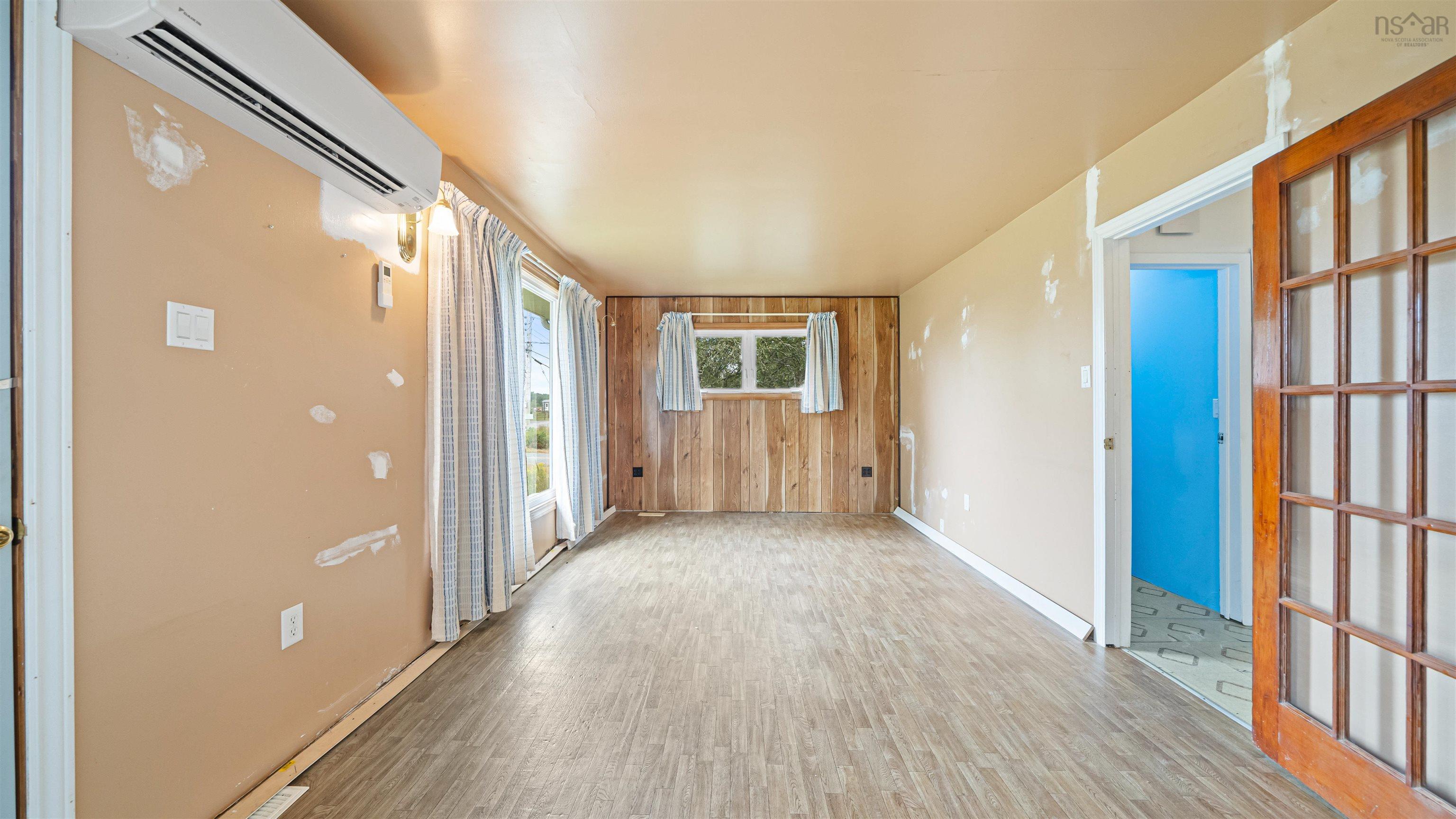 $195,000.00: 9347 14 Highway, Woodville