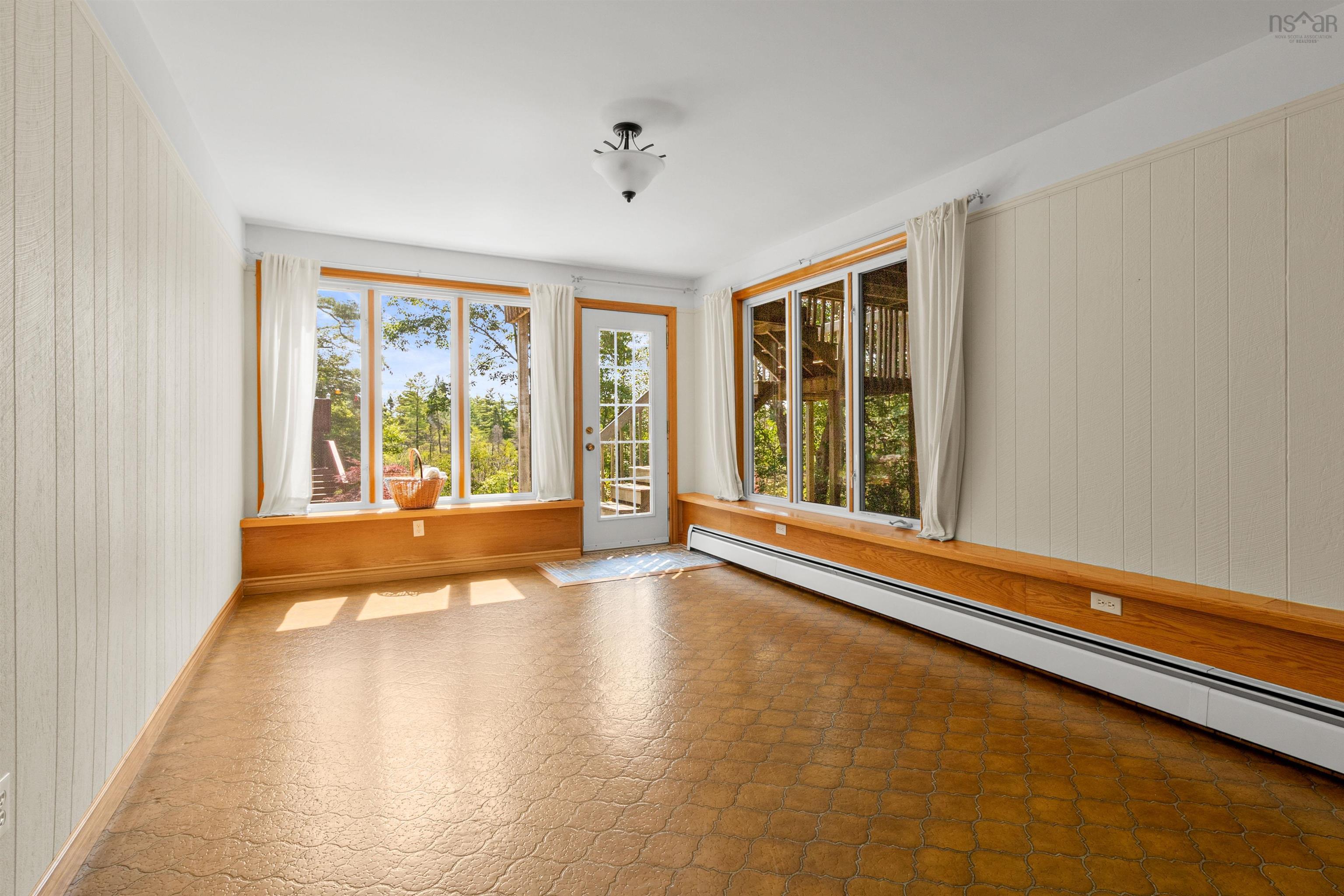 $575,000.00: 89 Ridge Avenue, Waverley