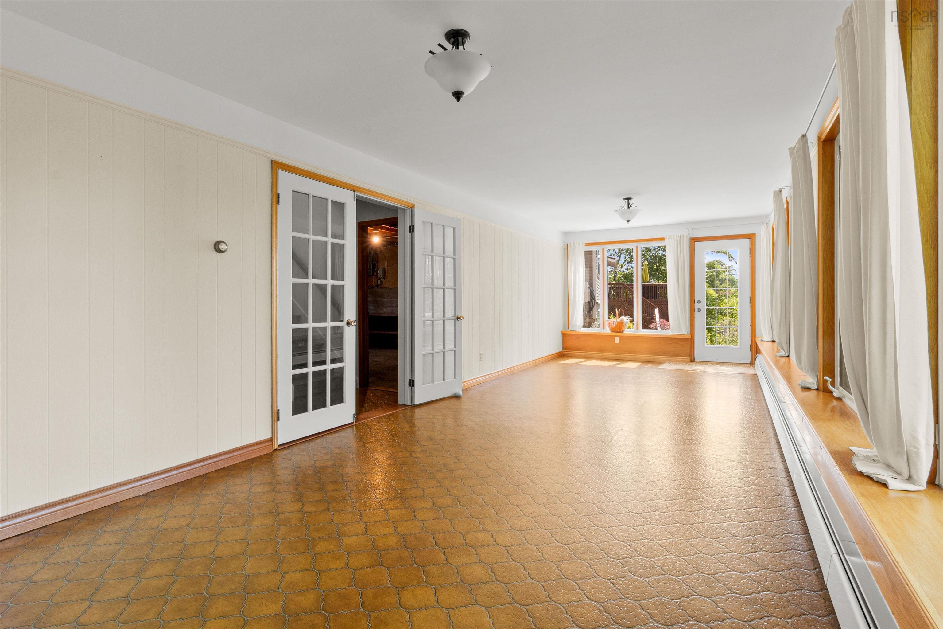 $575,000.00: 89 Ridge Avenue, Waverley