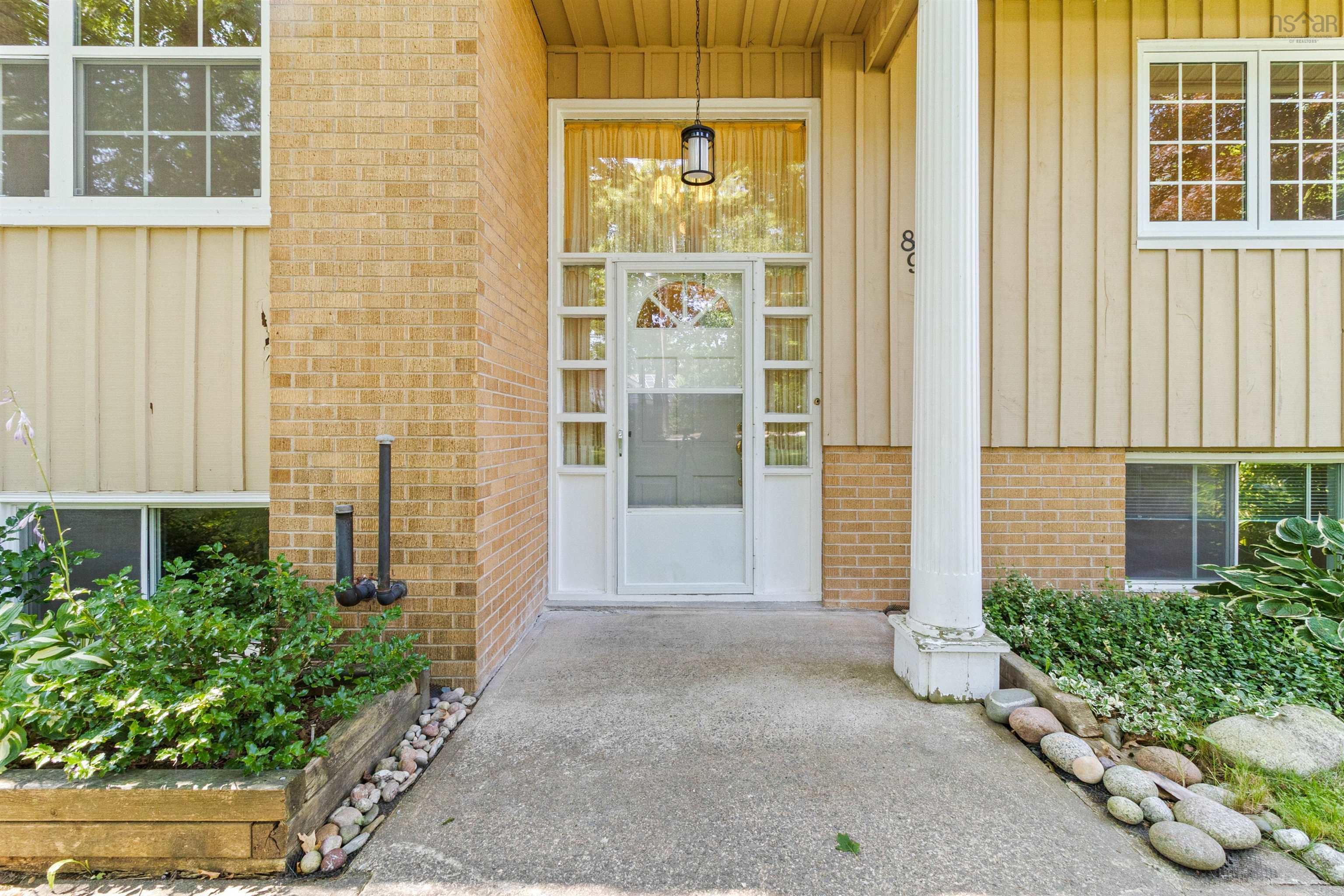 $575,000.00: 89 Ridge Avenue, Waverley