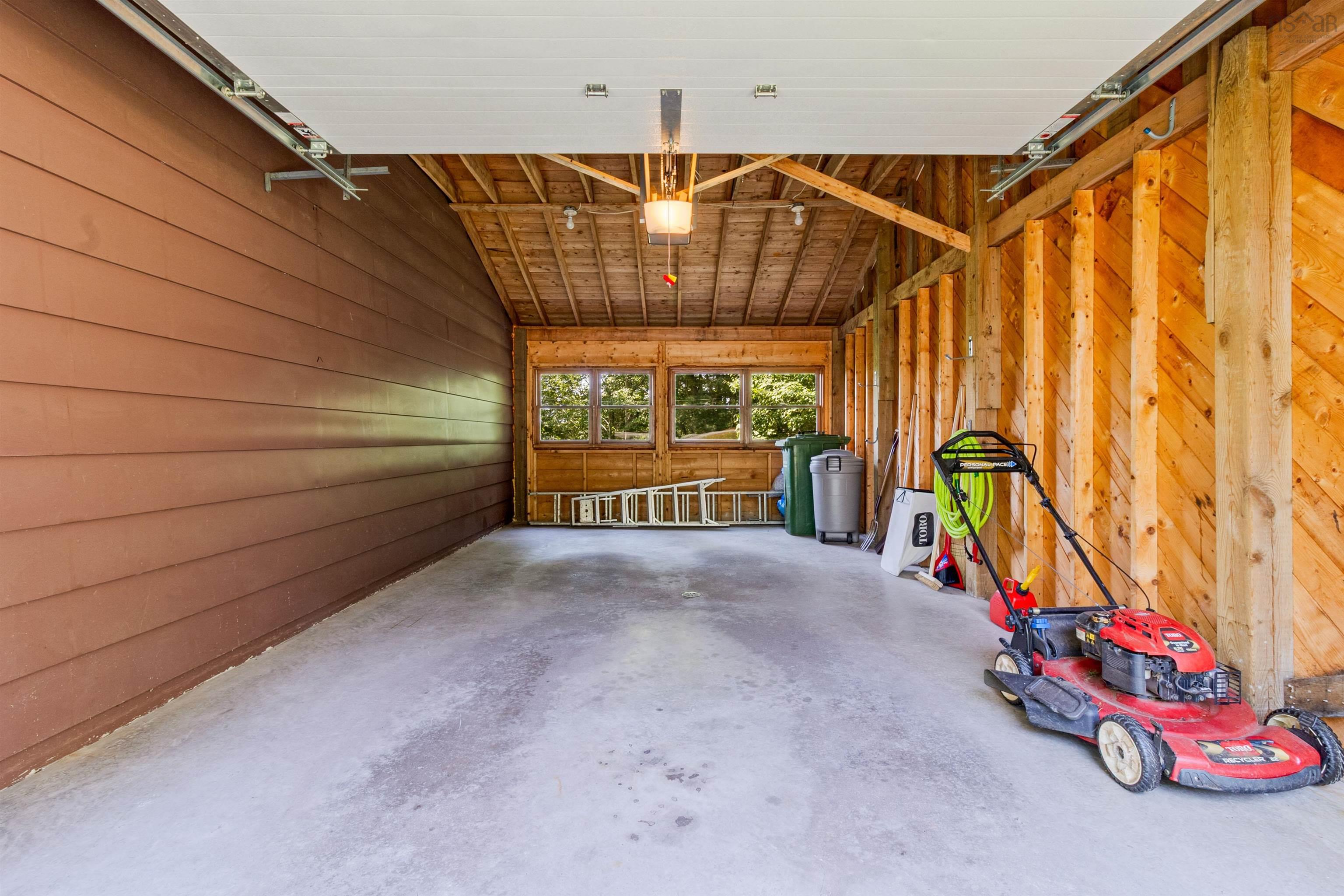 $575,000.00: 89 Ridge Avenue, Waverley