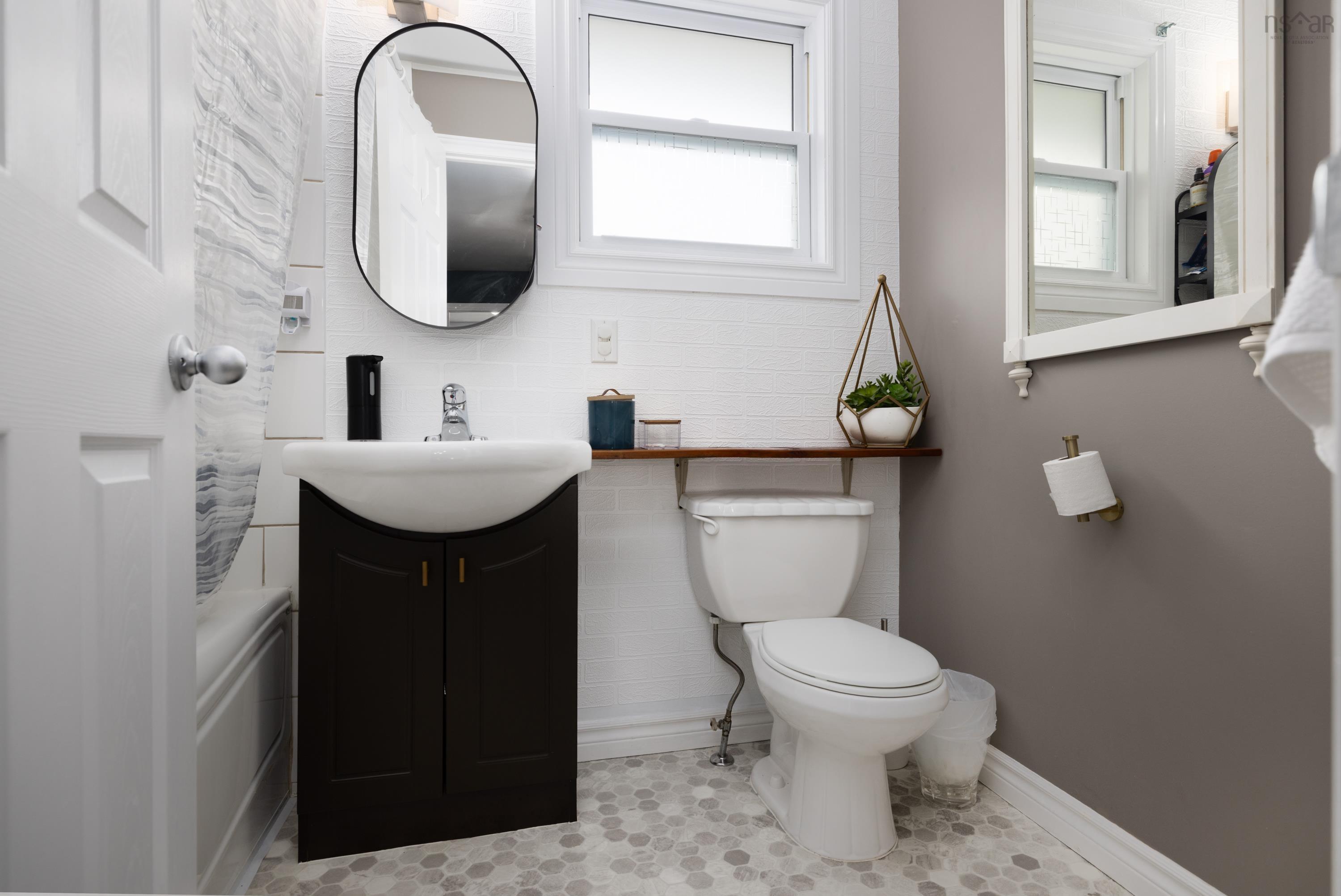 $414,900.00: 83 Stuart Harris Drive, Dartmouth