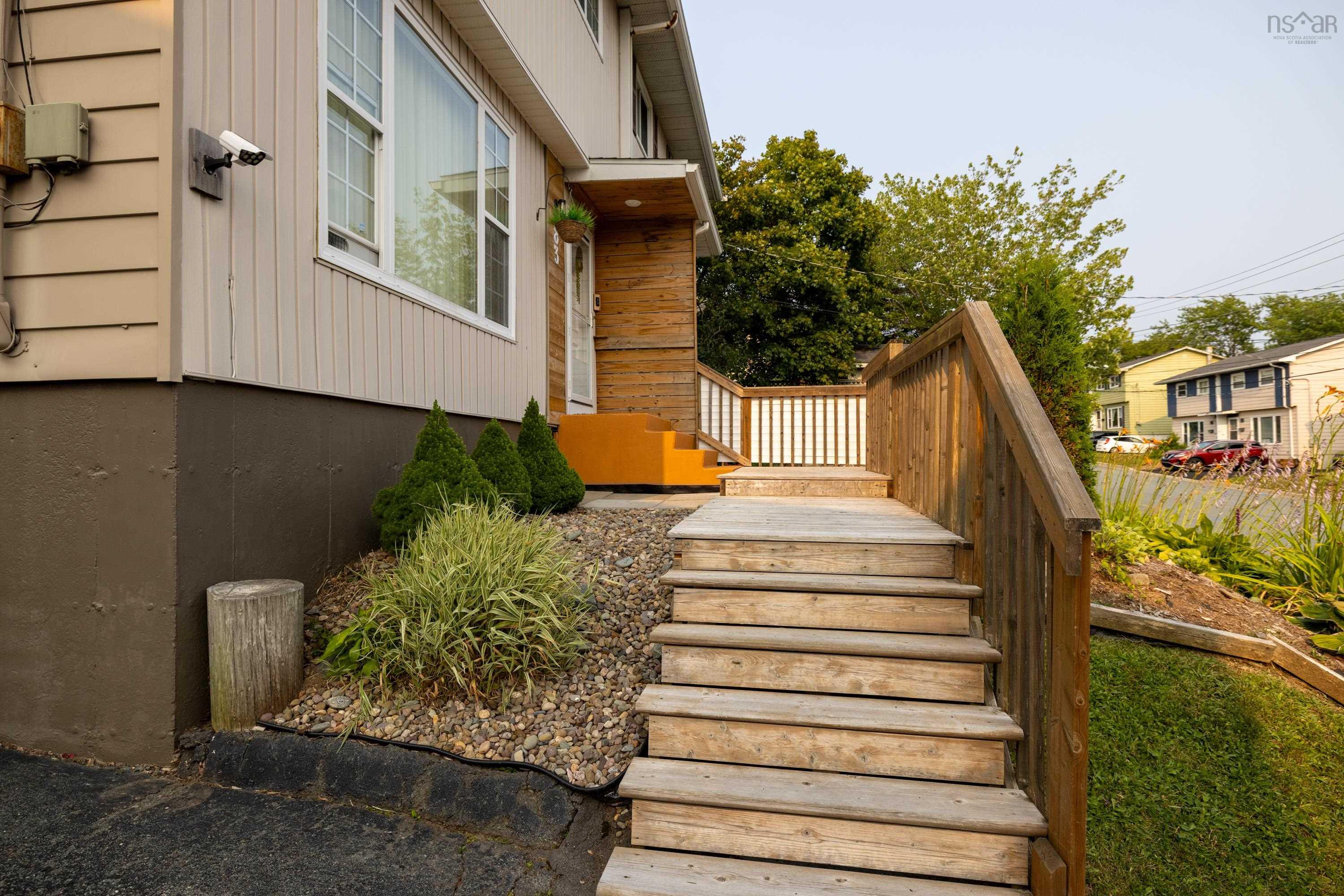 $414,900.00: 83 Stuart Harris Drive, Dartmouth