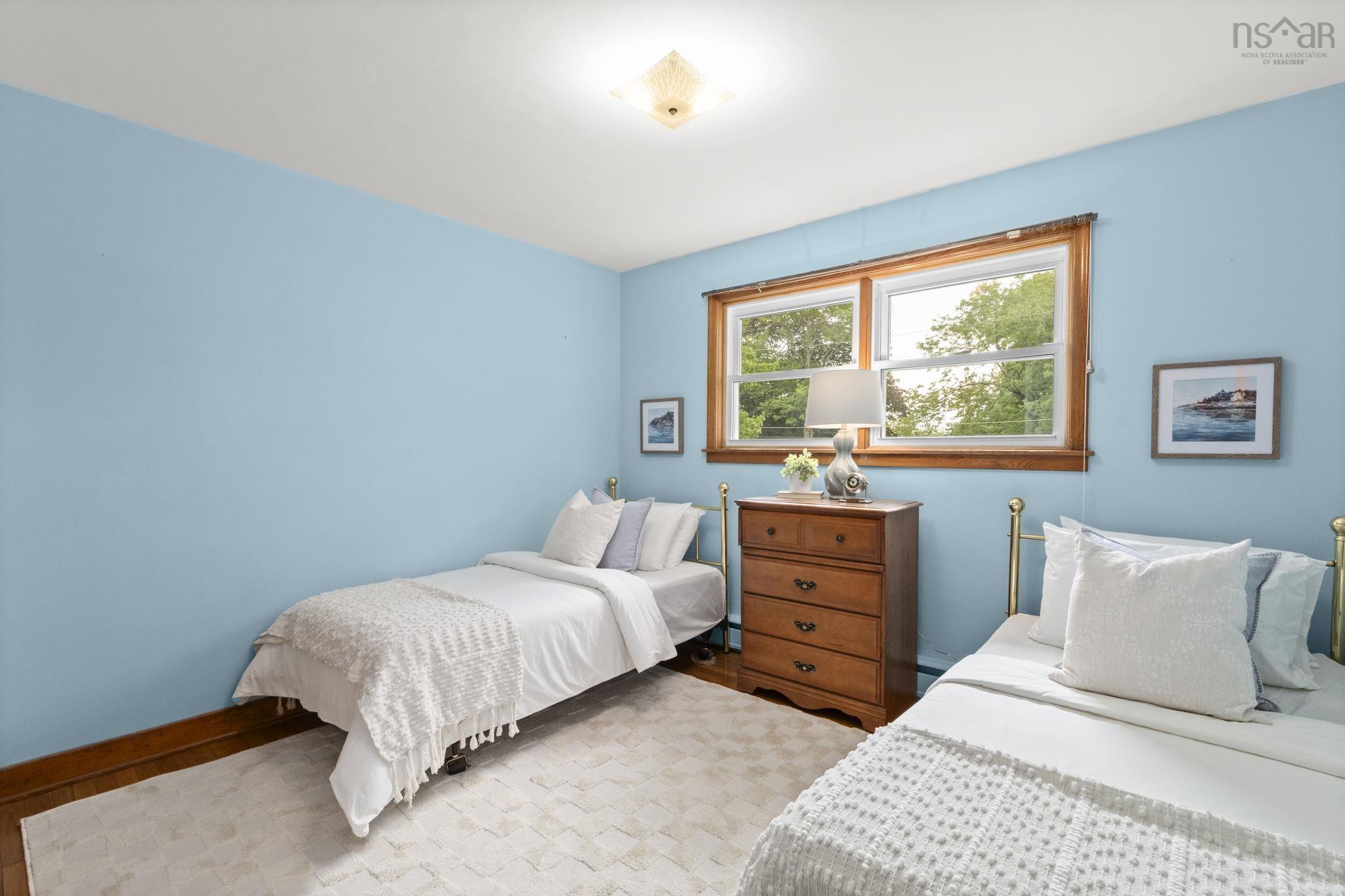 $649,000.00: 4 Broadholme Lane, Halifax