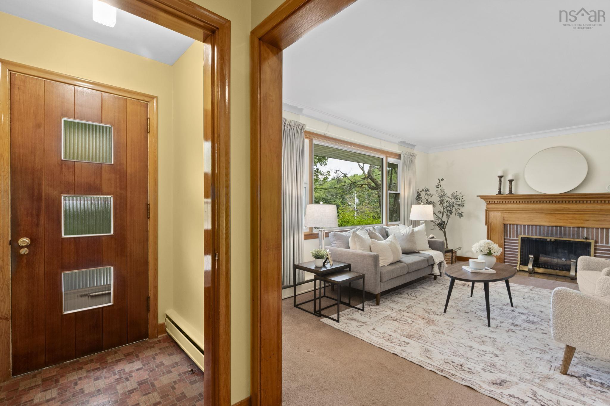 $649,000.00: 4 Broadholme Lane, Halifax