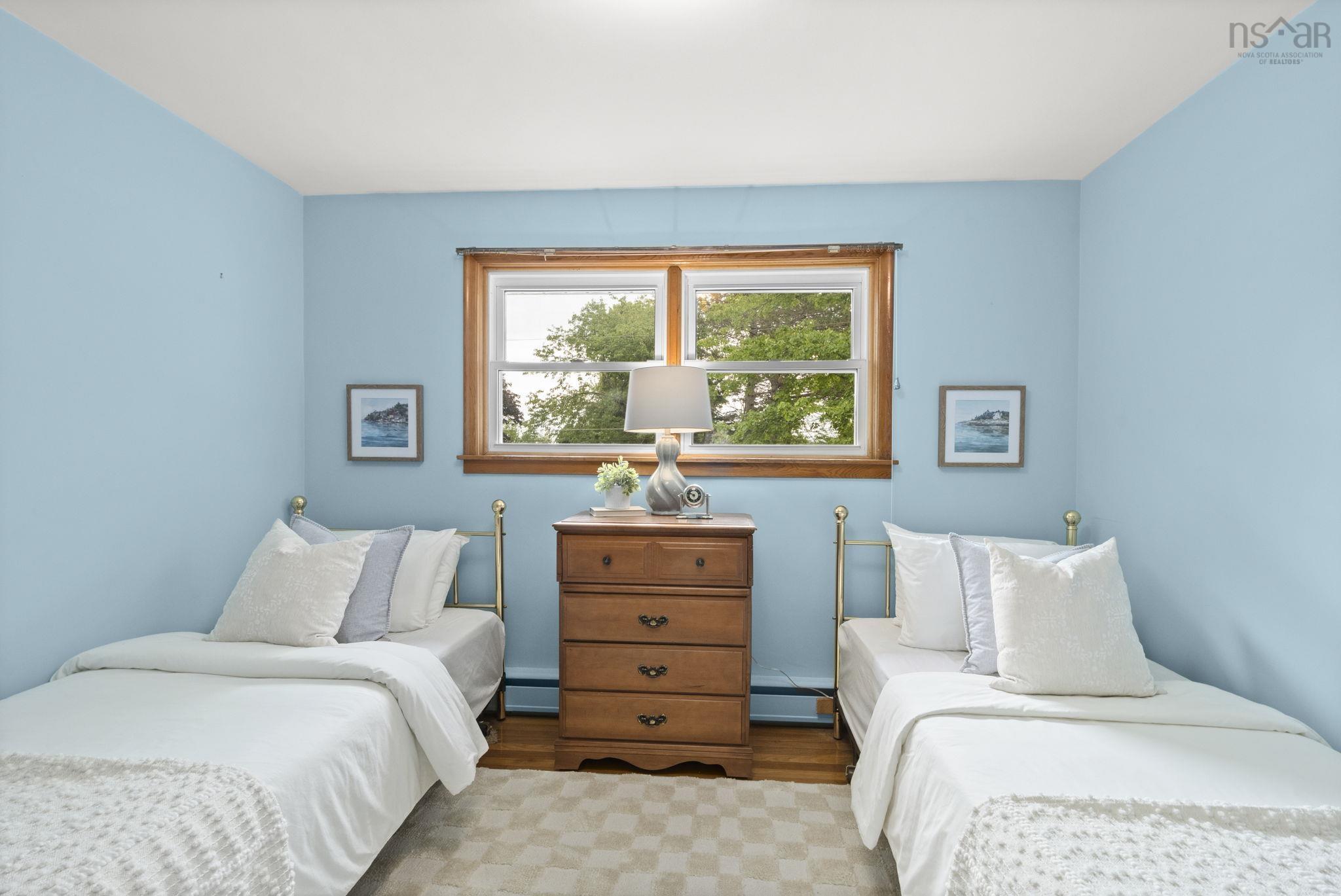 $649,000.00: 4 Broadholme Lane, Halifax