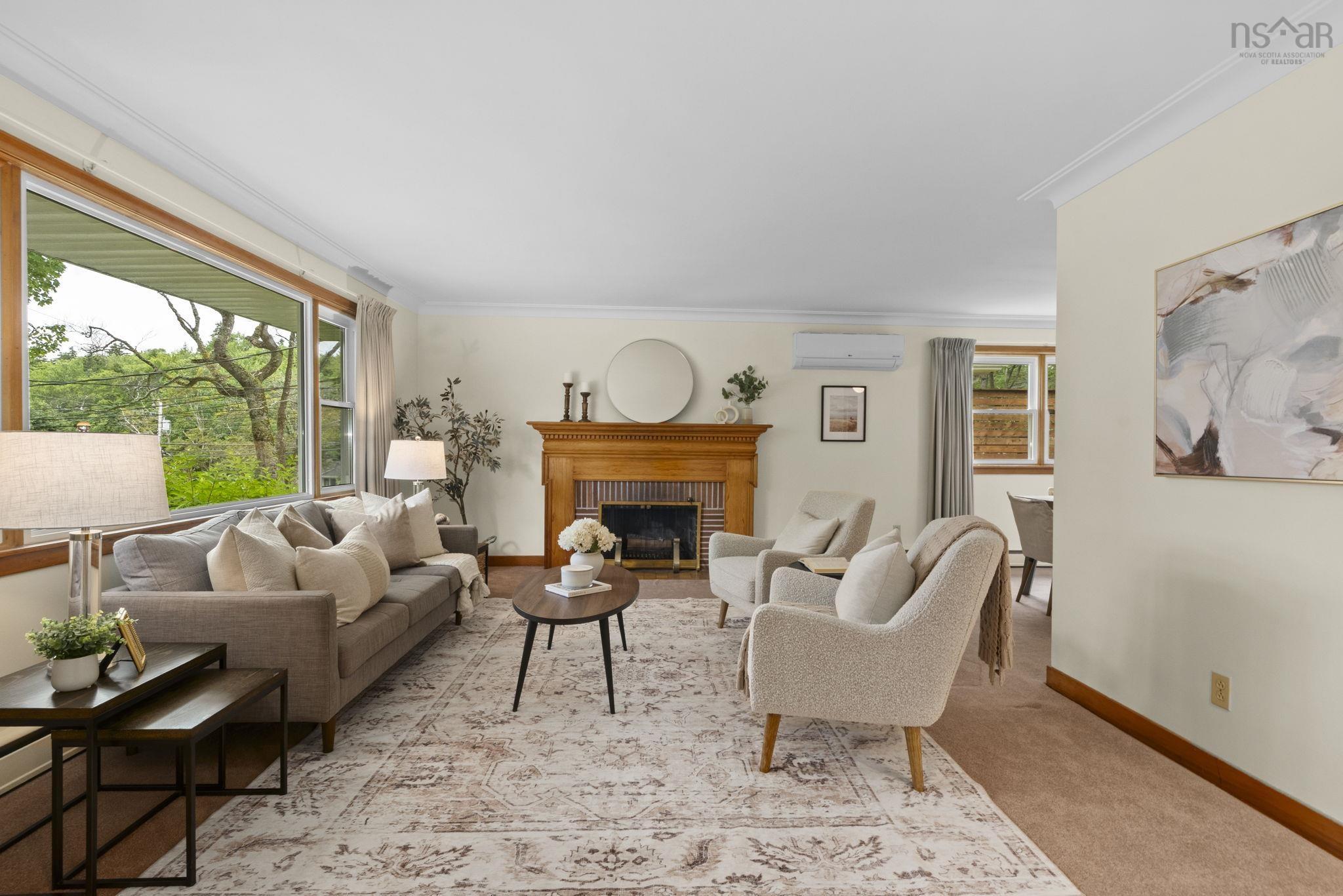 $649,000.00: 4 Broadholme Lane, Halifax