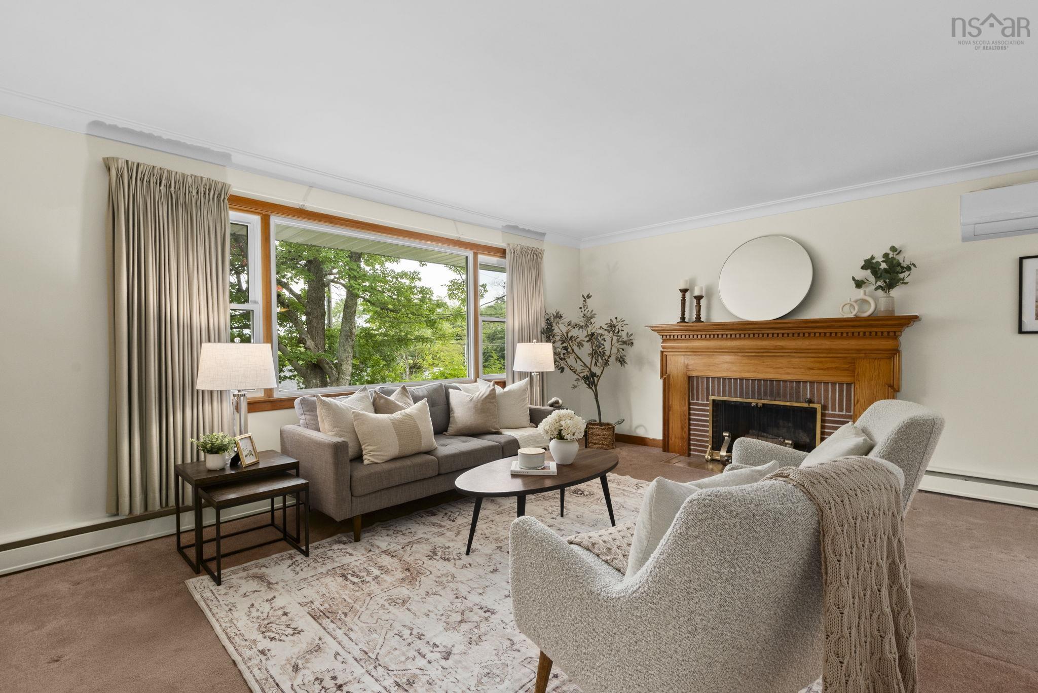 $649,000.00: 4 Broadholme Lane, Halifax