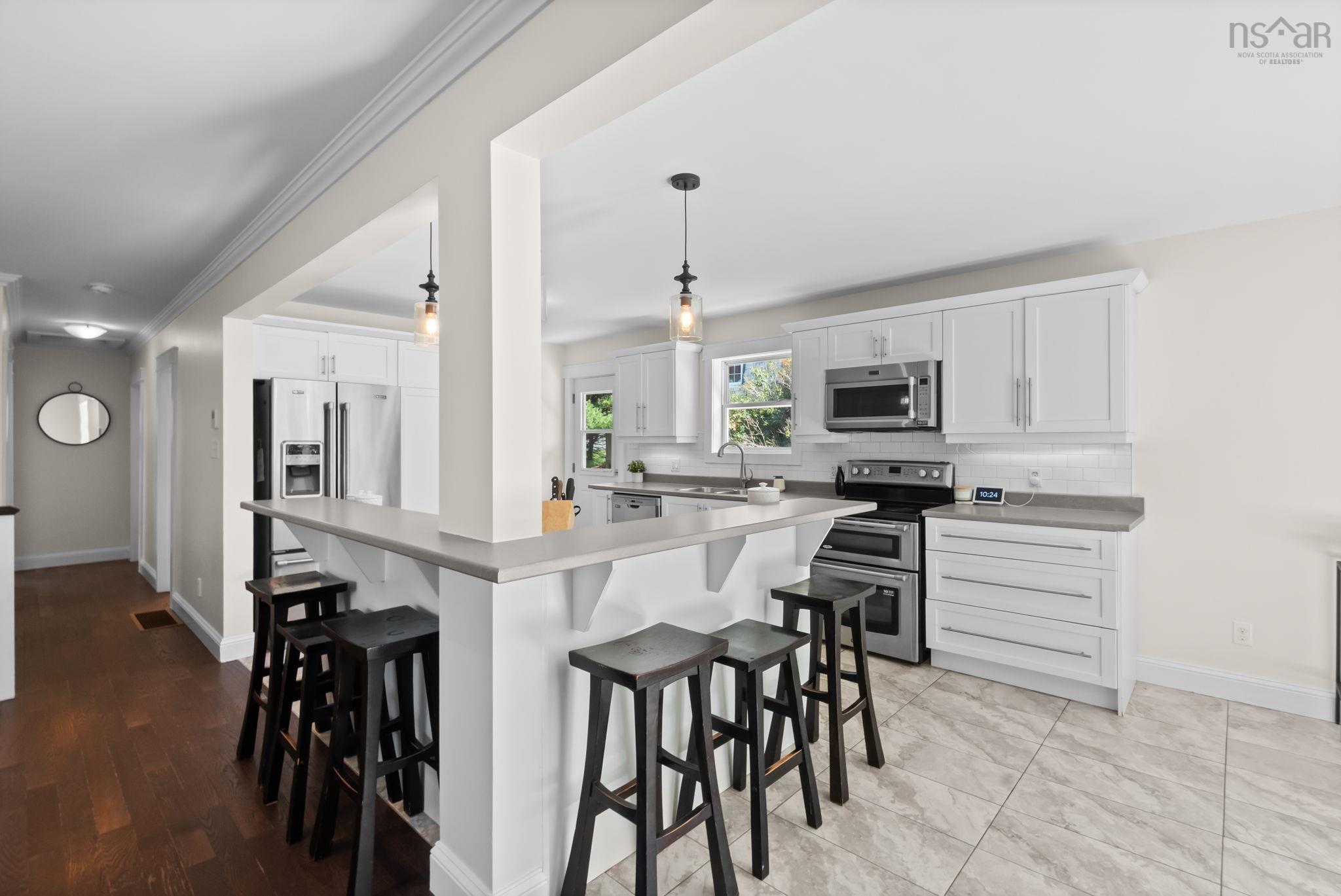 $574,900.00: 5 Beaver Bank Road, Lower Sackville