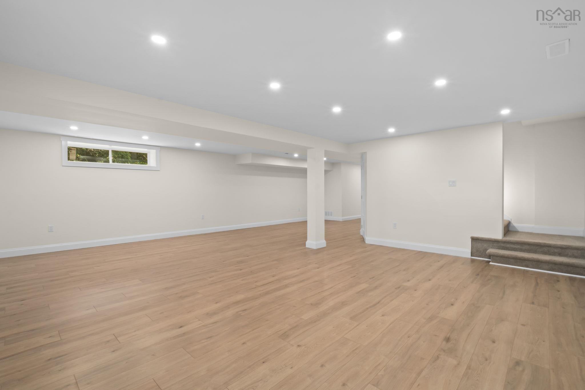 $574,900.00: 5 Beaver Bank Road, Lower Sackville