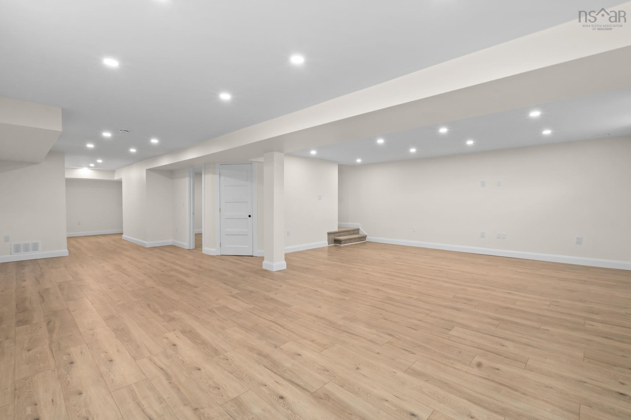 $574,900.00: 5 Beaver Bank Road, Lower Sackville