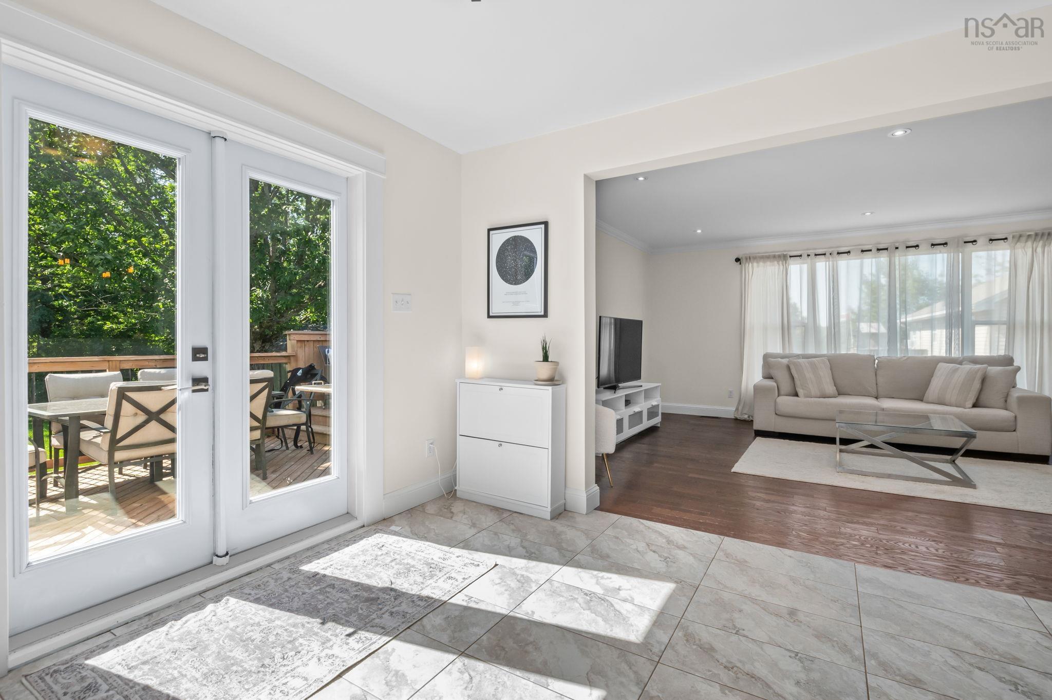 $574,900.00: 5 Beaver Bank Road, Lower Sackville