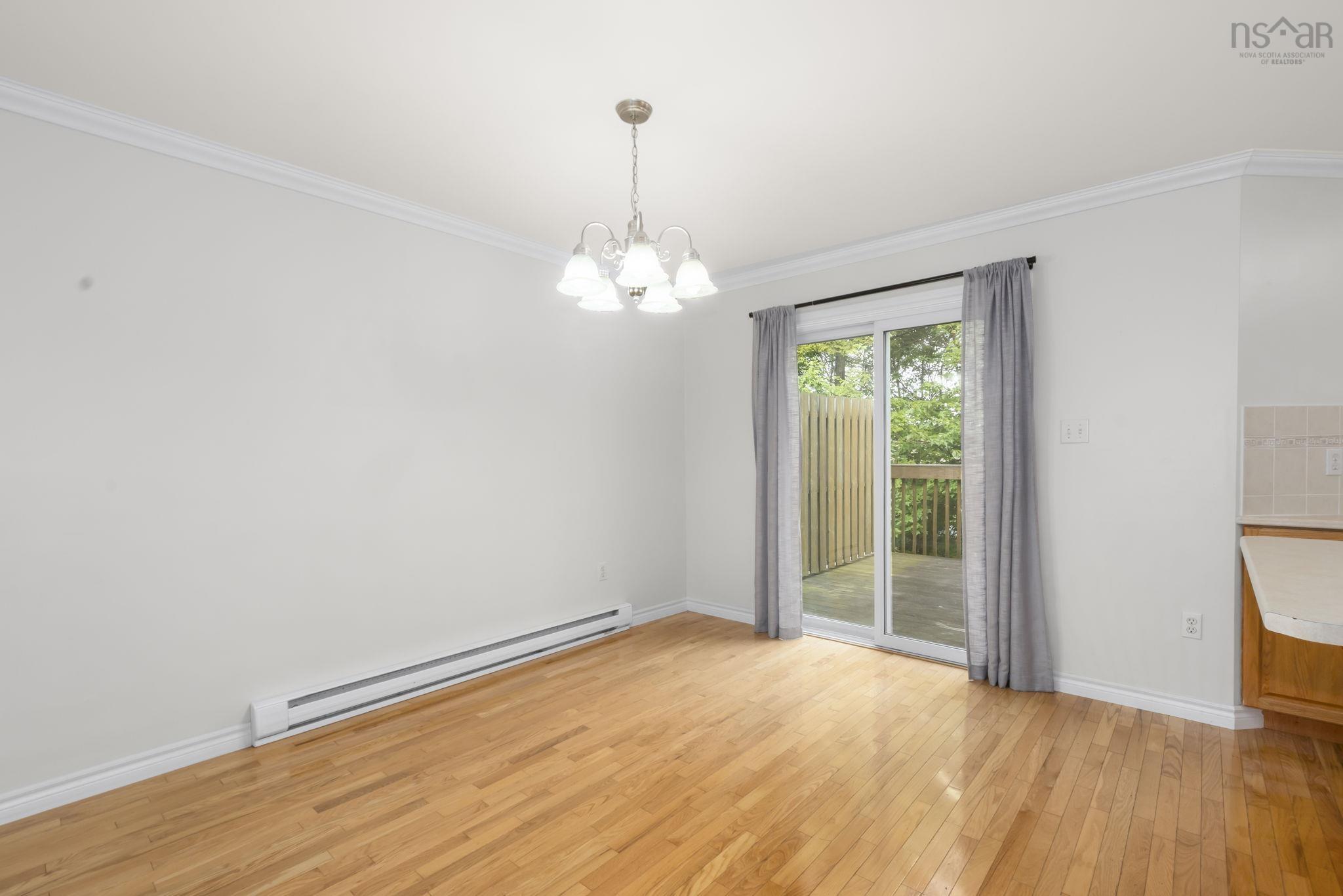 $499,900.00: 64 Brookshire Court, Bedford