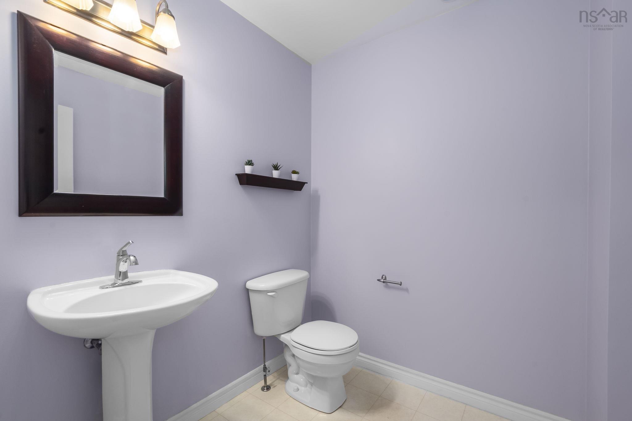 $499,900.00: 64 Brookshire Court, Bedford