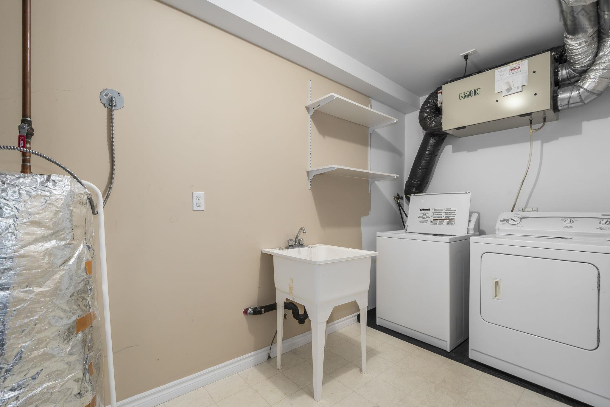 $499,900.00: 64 Brookshire Court, Bedford