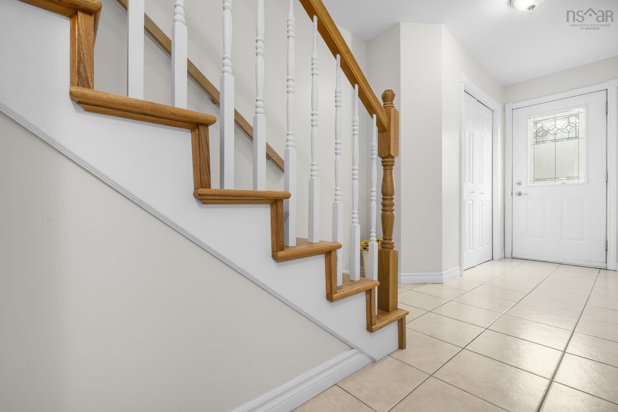 $499,900.00: 64 Brookshire Court, Bedford