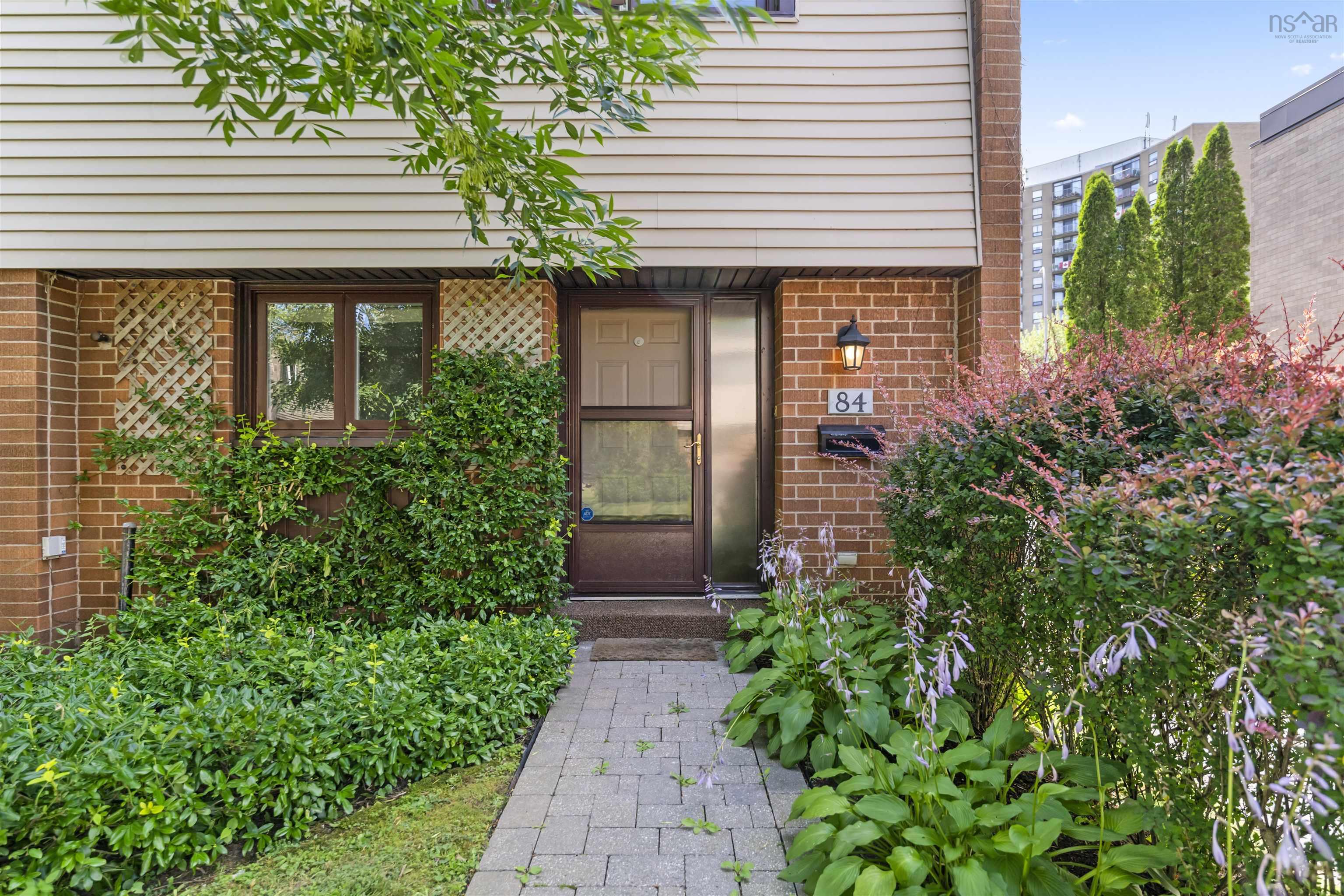 $379,900.00: 31 - G4 84 Forestside Crescent, Halifax