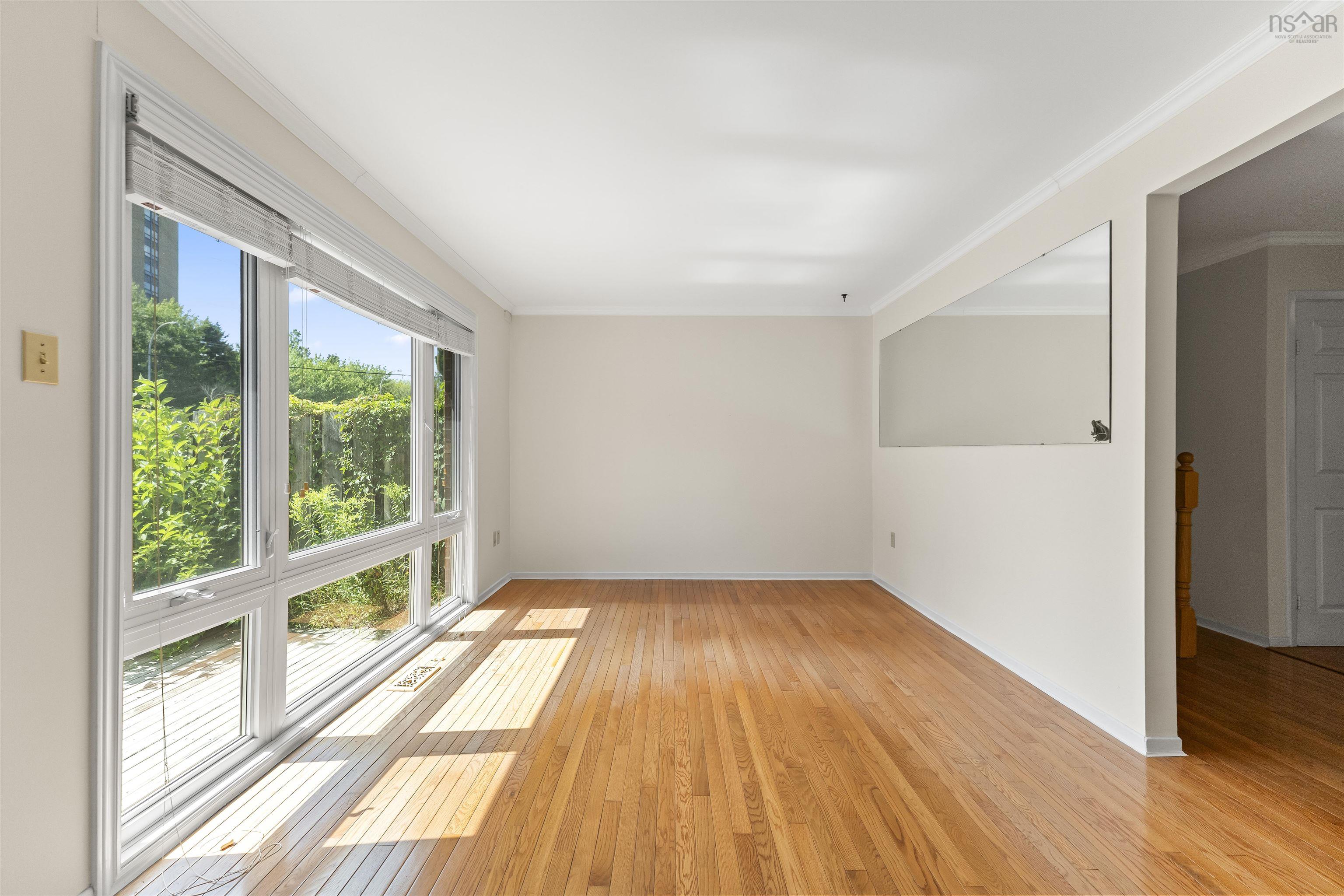 $379,900.00: 31 - G4 84 Forestside Crescent, Halifax