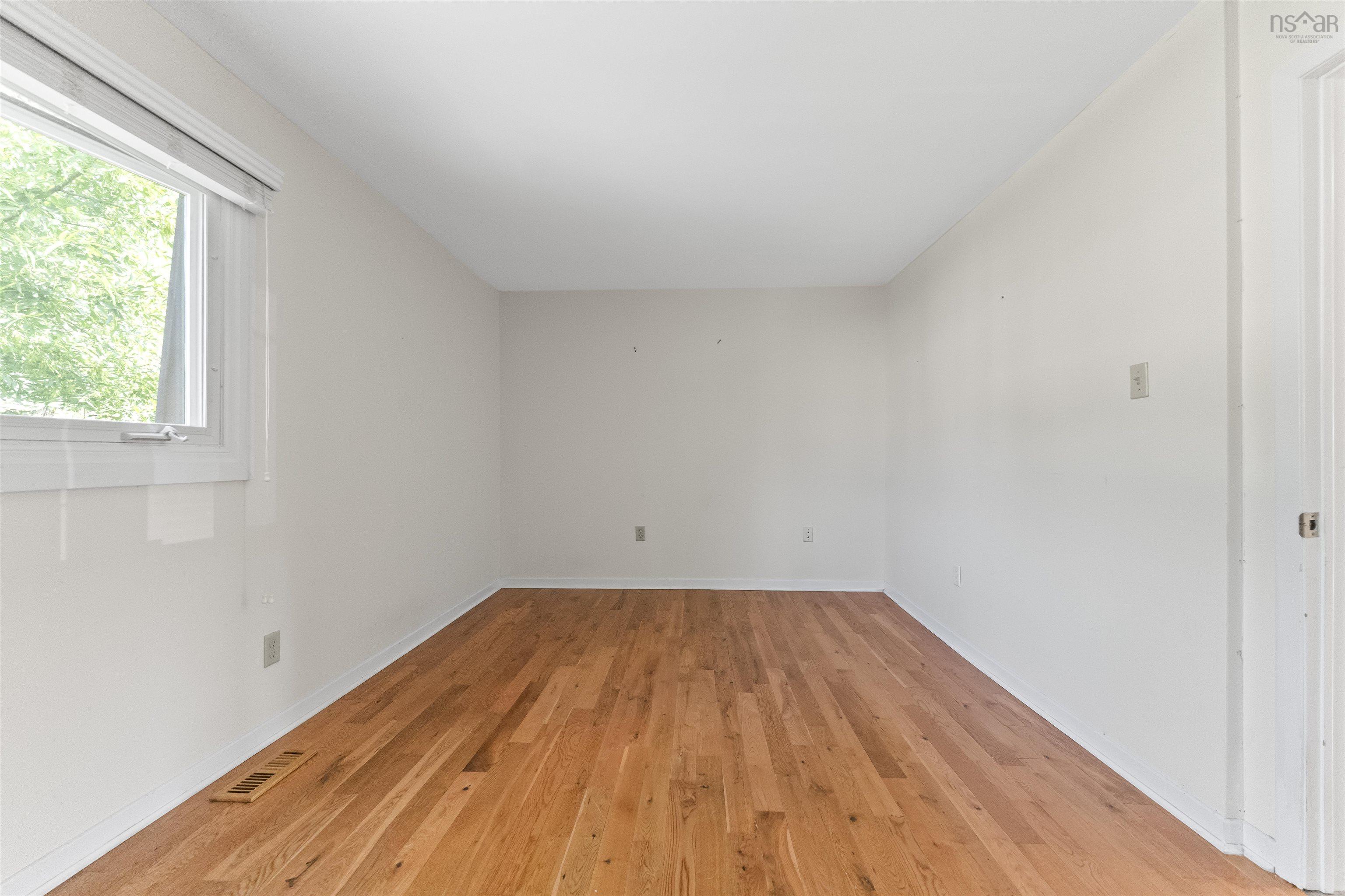 $379,900.00: 31 - G4 84 Forestside Crescent, Halifax