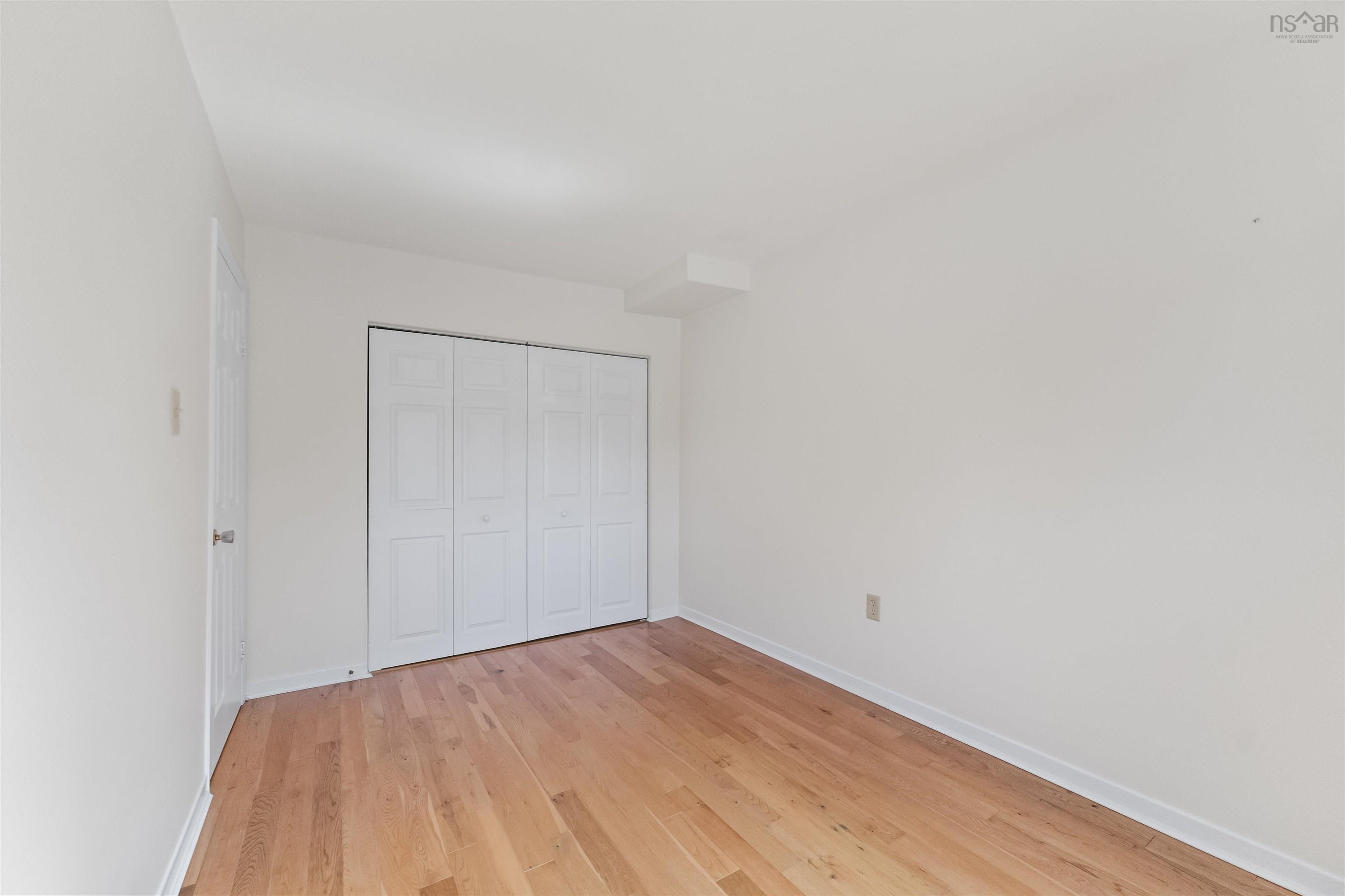 $379,900.00: 31 - G4 84 Forestside Crescent, Halifax